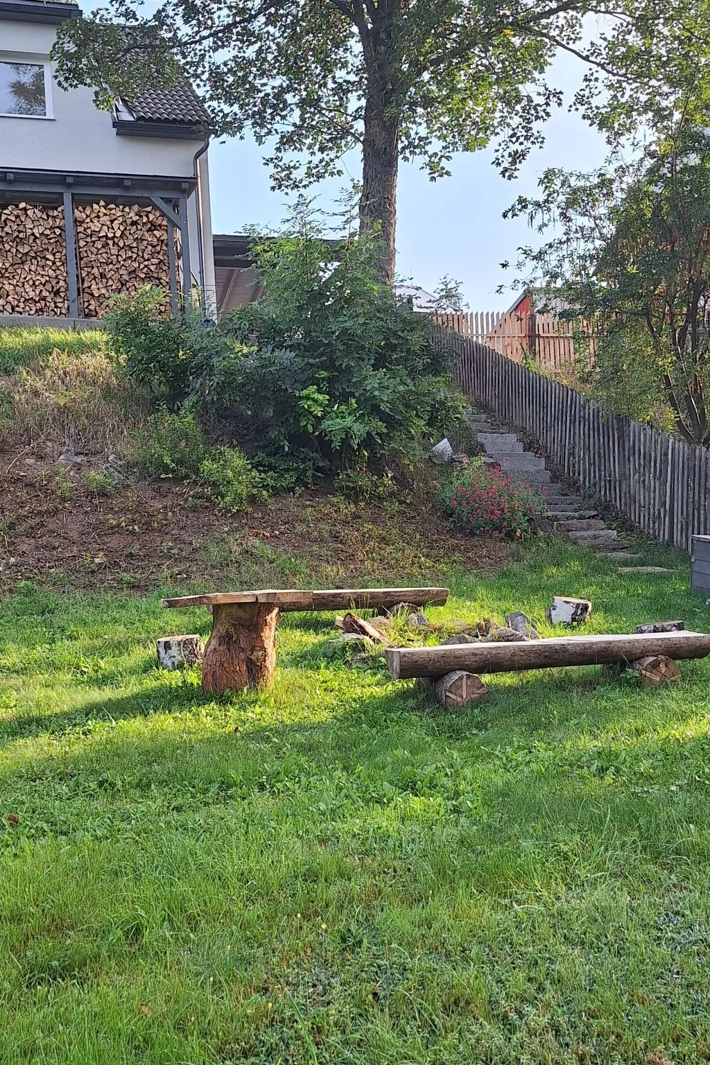Gästezimmer mit Blick auf die Berge - Buiten