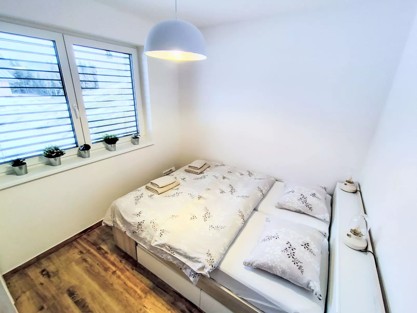 Ground Oasis with Terrace - Binnen