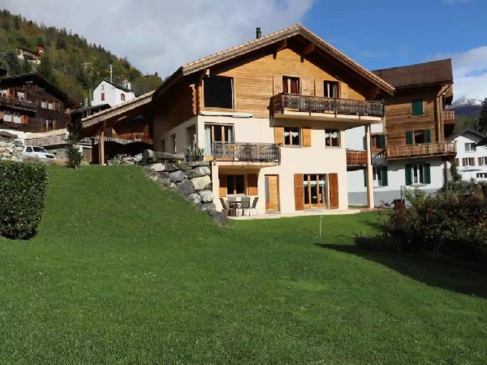 Petit Nid Douillet au Coeur de Salvan - Buiten