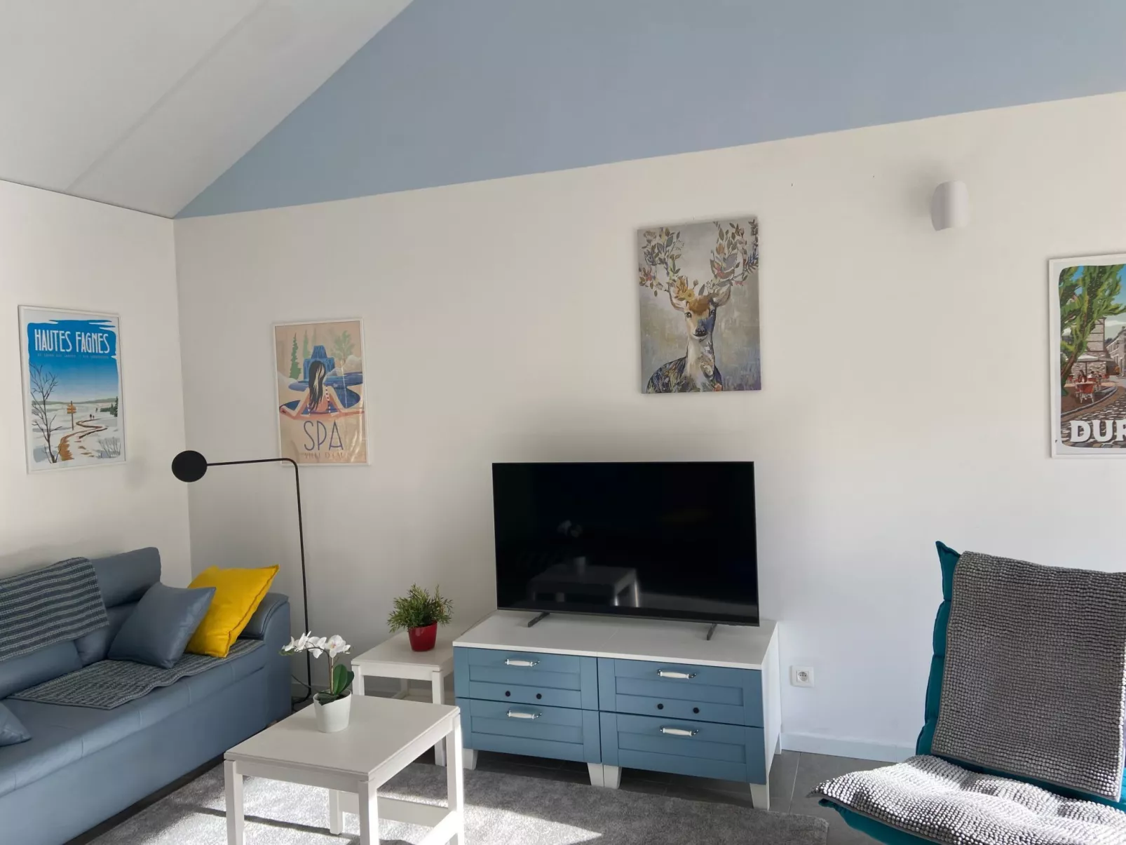 Modernes Chalet für 4 Personen in einem Waldpark - Binnen