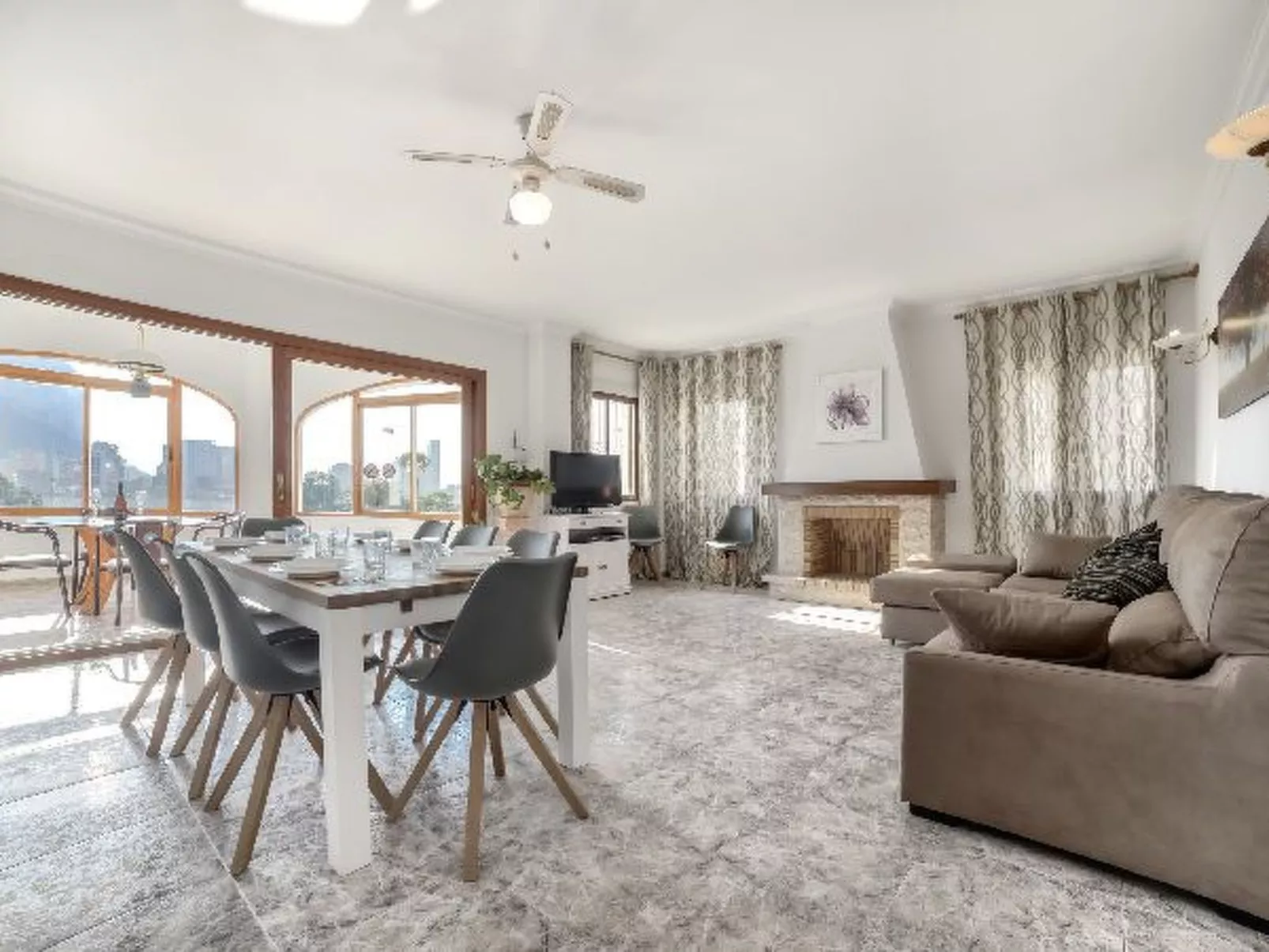 Villa Garrofer- PlusHolidays - Image-tags.info