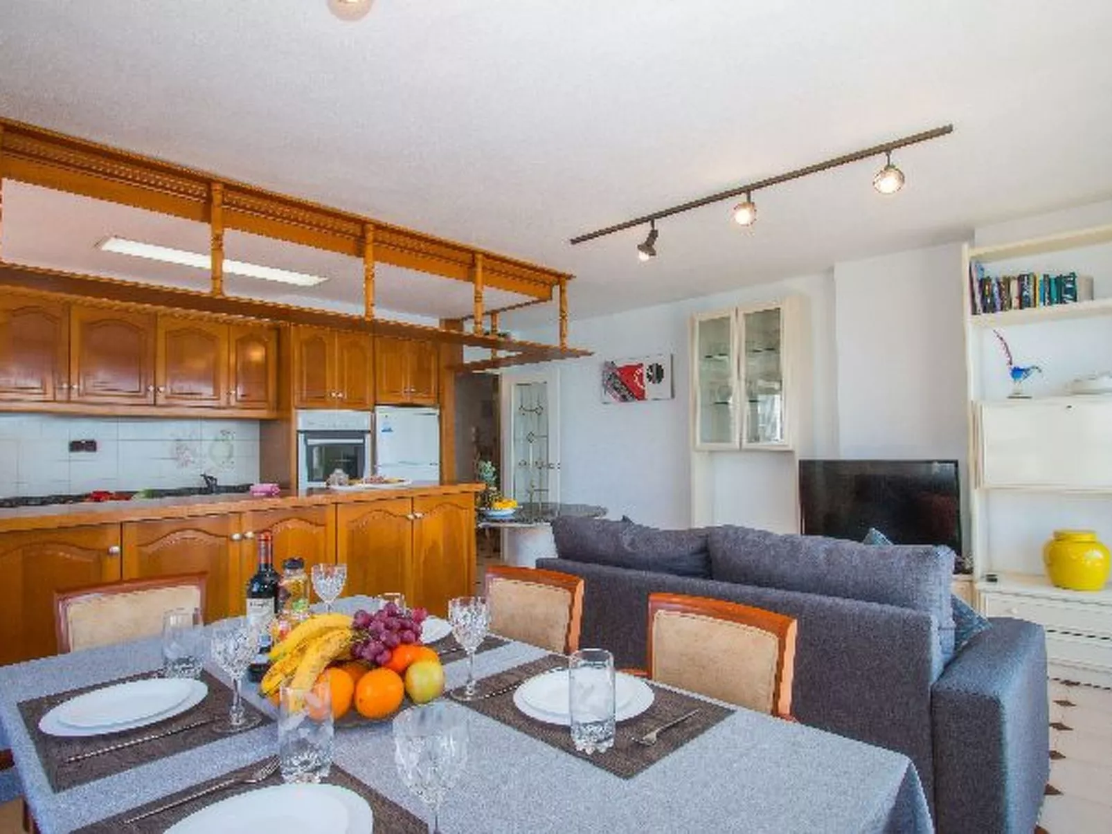 Apartment Ifach - PlusHolidays - Image-tags.info