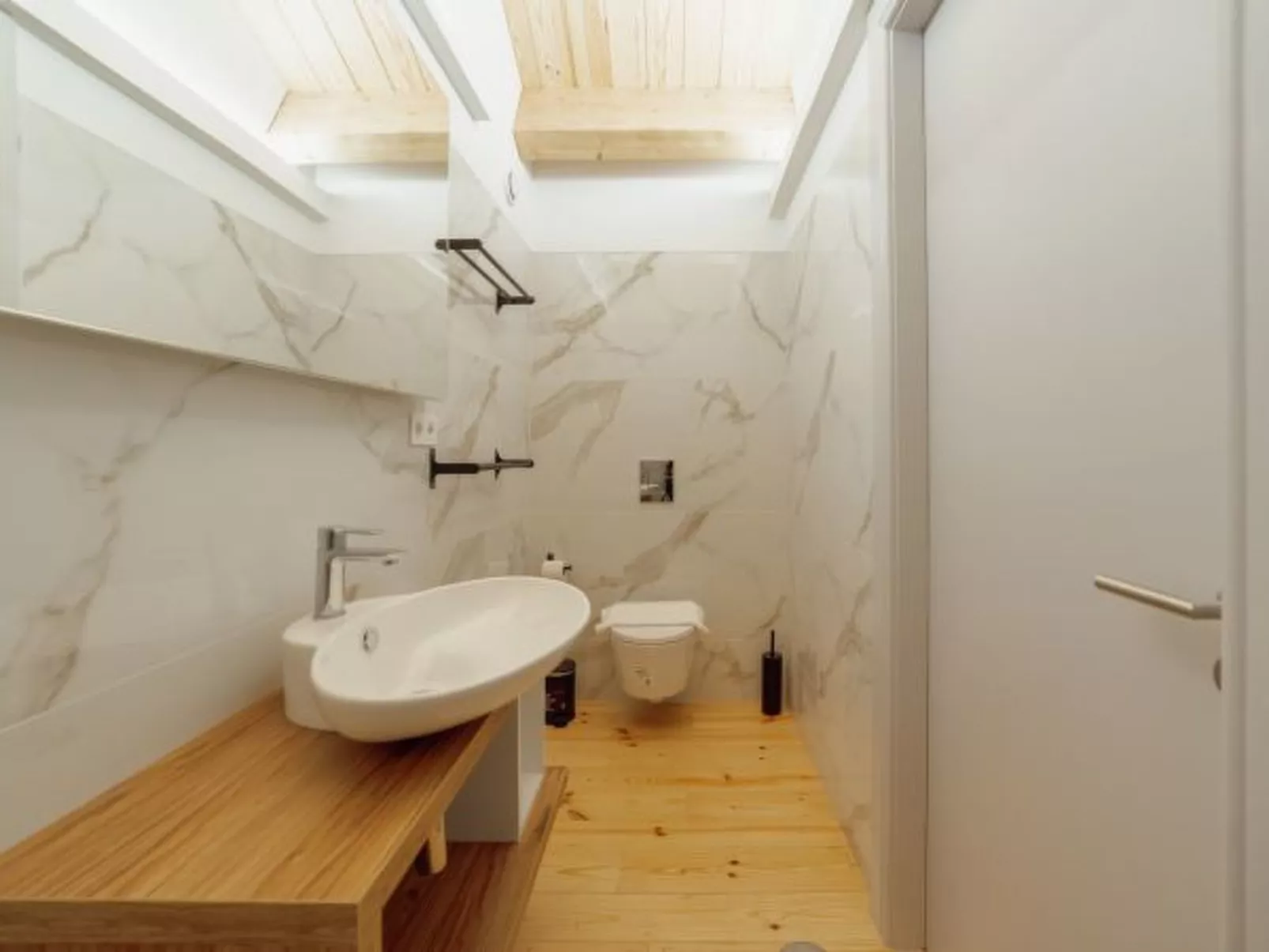 HEART OF PORTO APARTMENT F DUPLEX by VACATIONY - Binnen