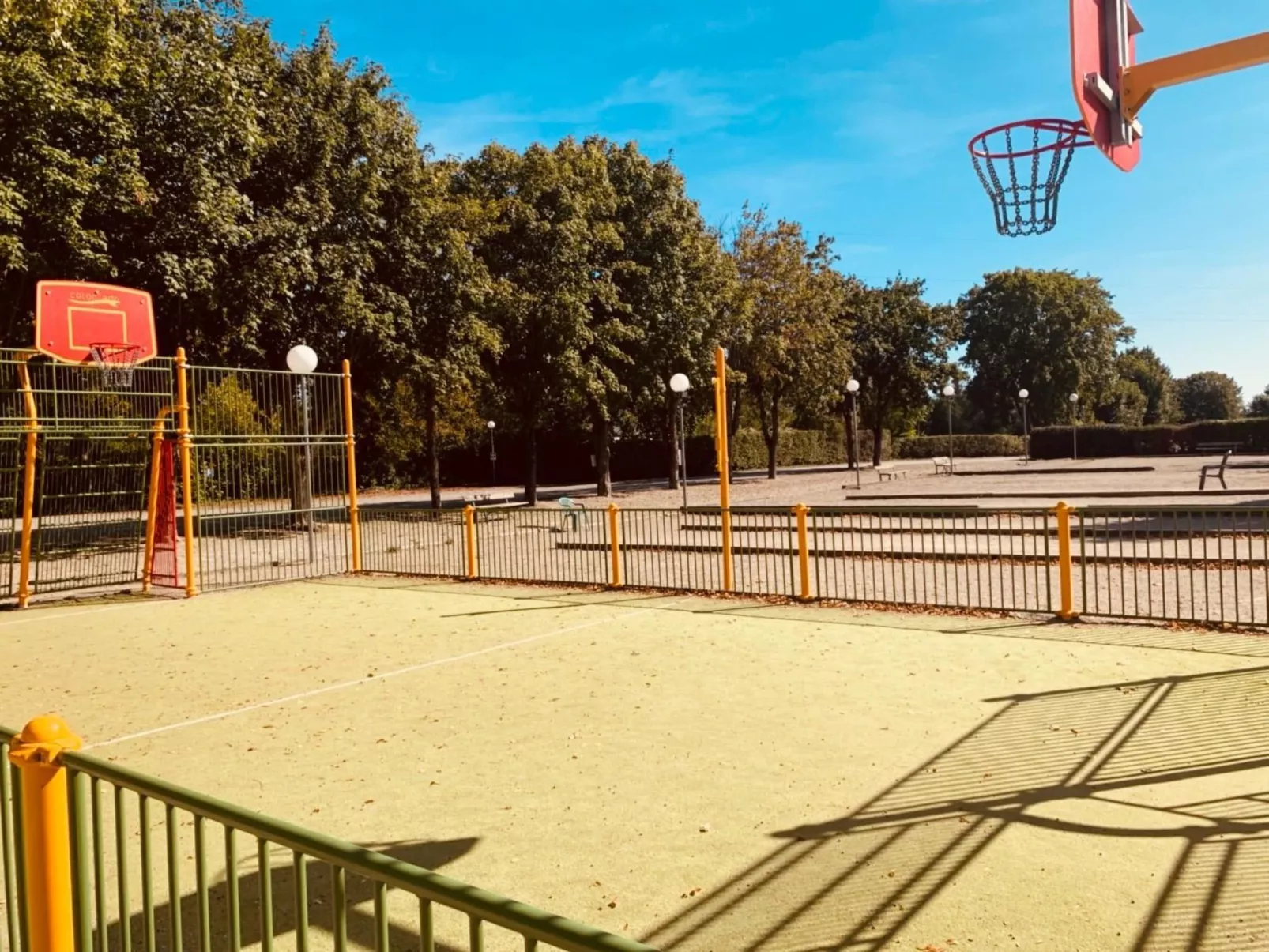 Smart Home Madrid, Europapark, Rulantica ca. 15min - Image-tags.info