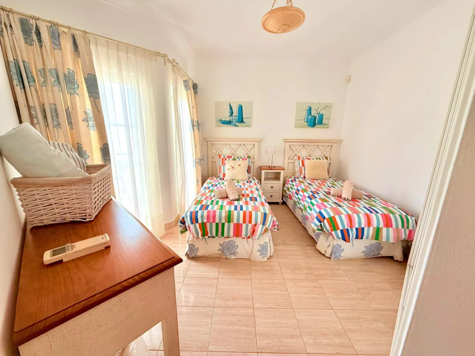 Mit beheiztem Pool - Binnen