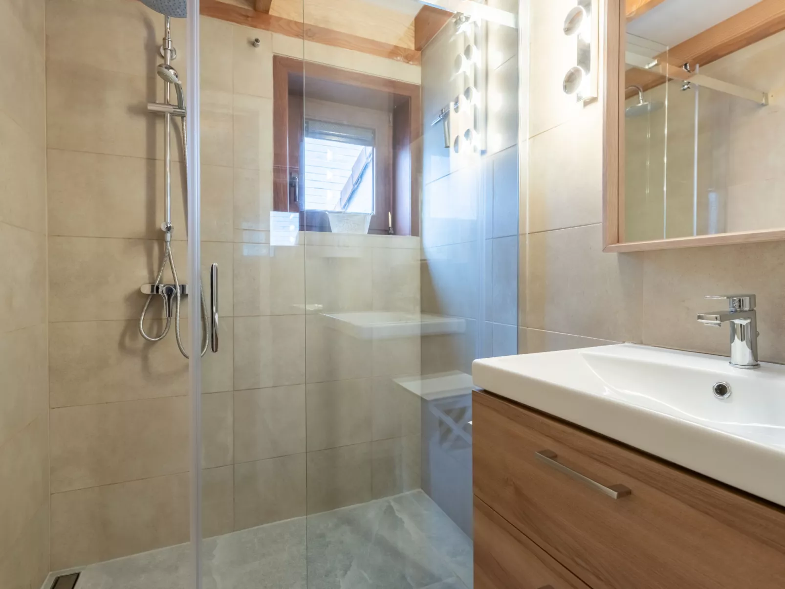 Strandhuis with parking - Binnen