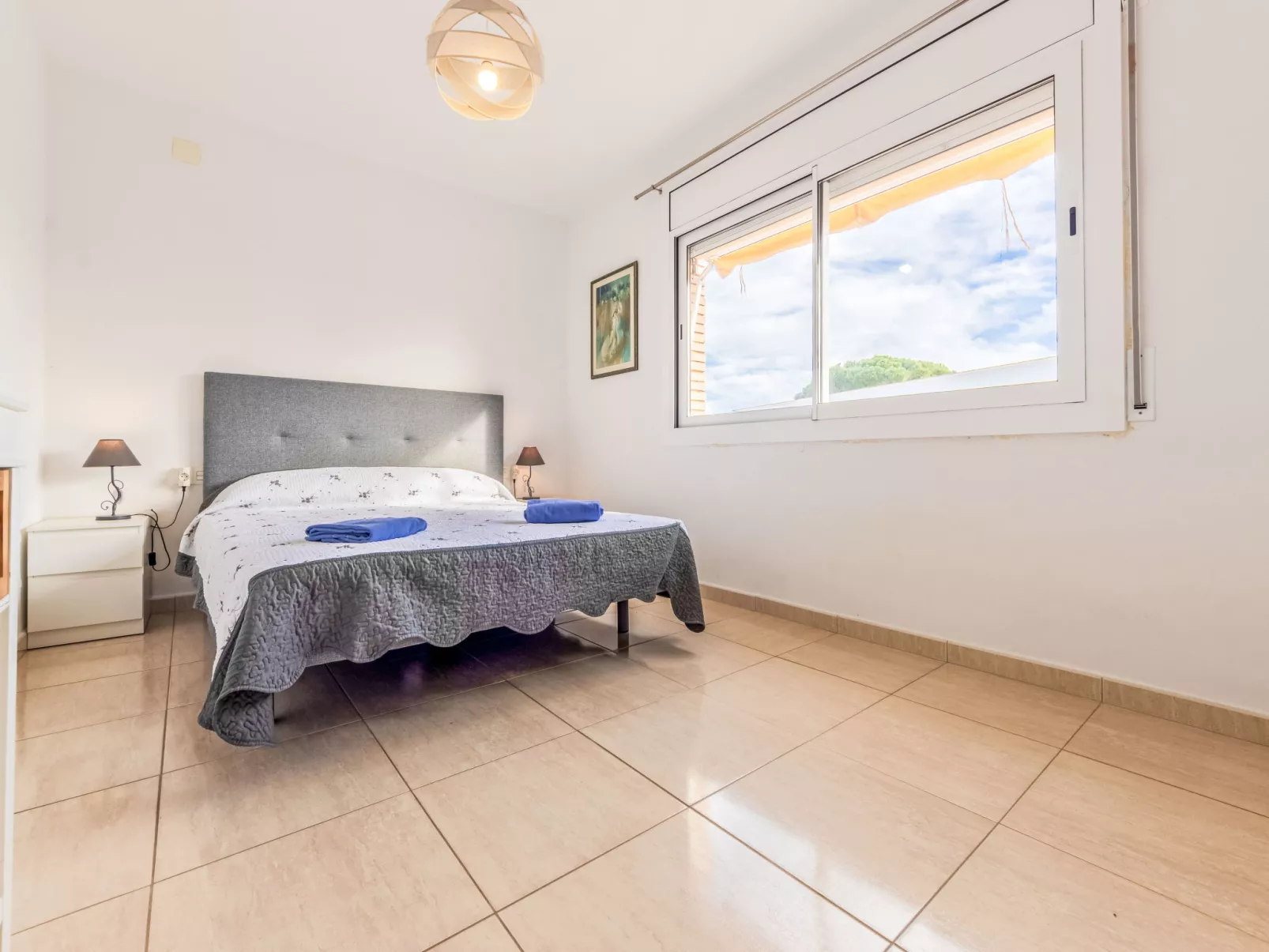 Higini Angles - Binnen