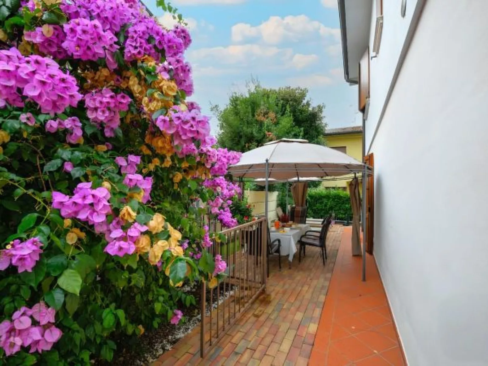 Desenzanoloft Garden and Pool - Image-tags.info