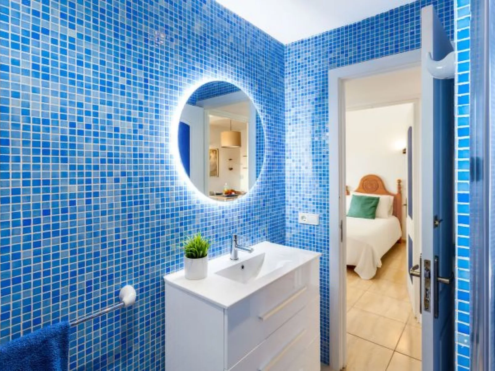 La Ola Beach House - Image-tags.info