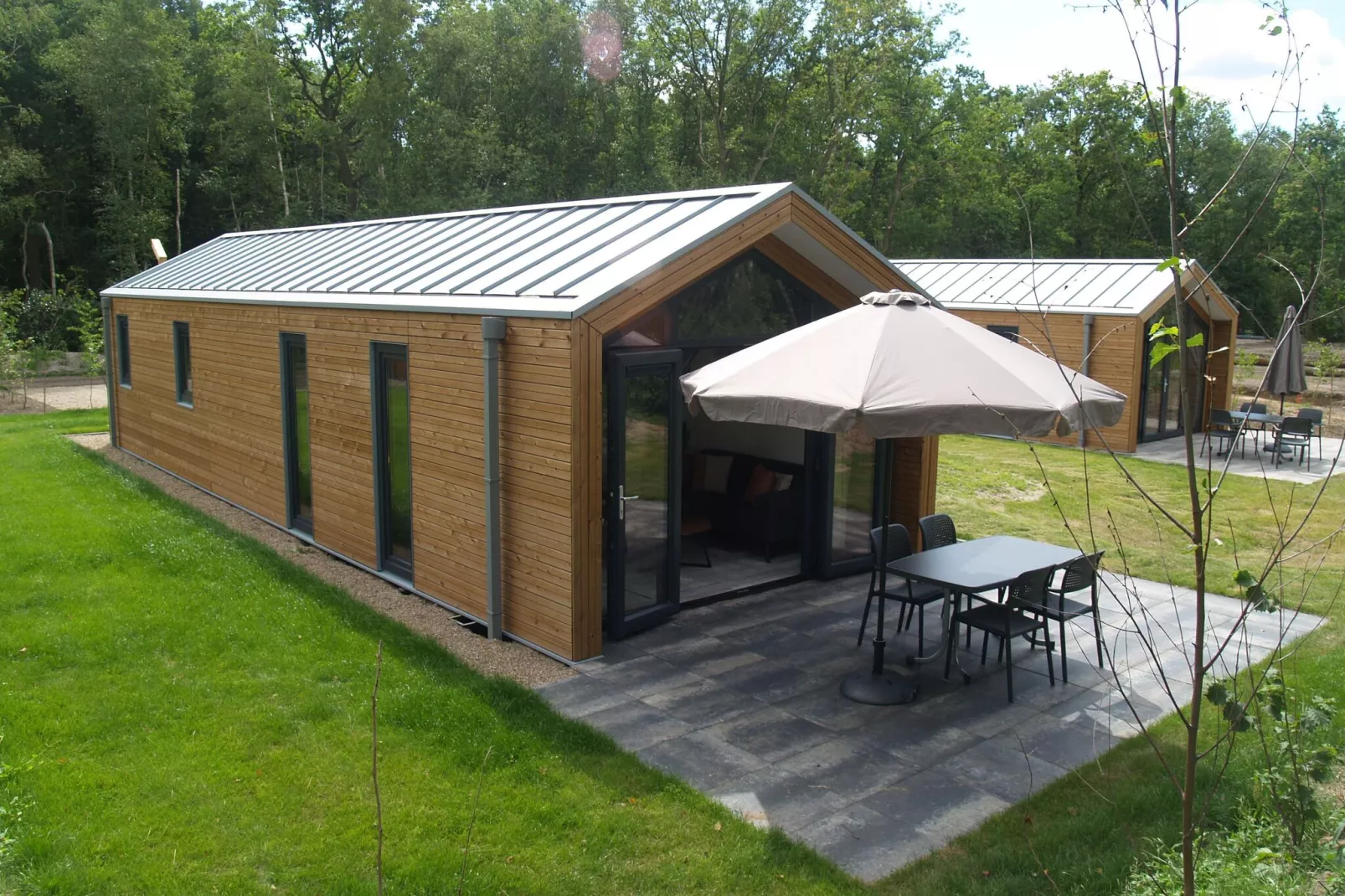 Resort Ruinen 9-Buitenkant zomer