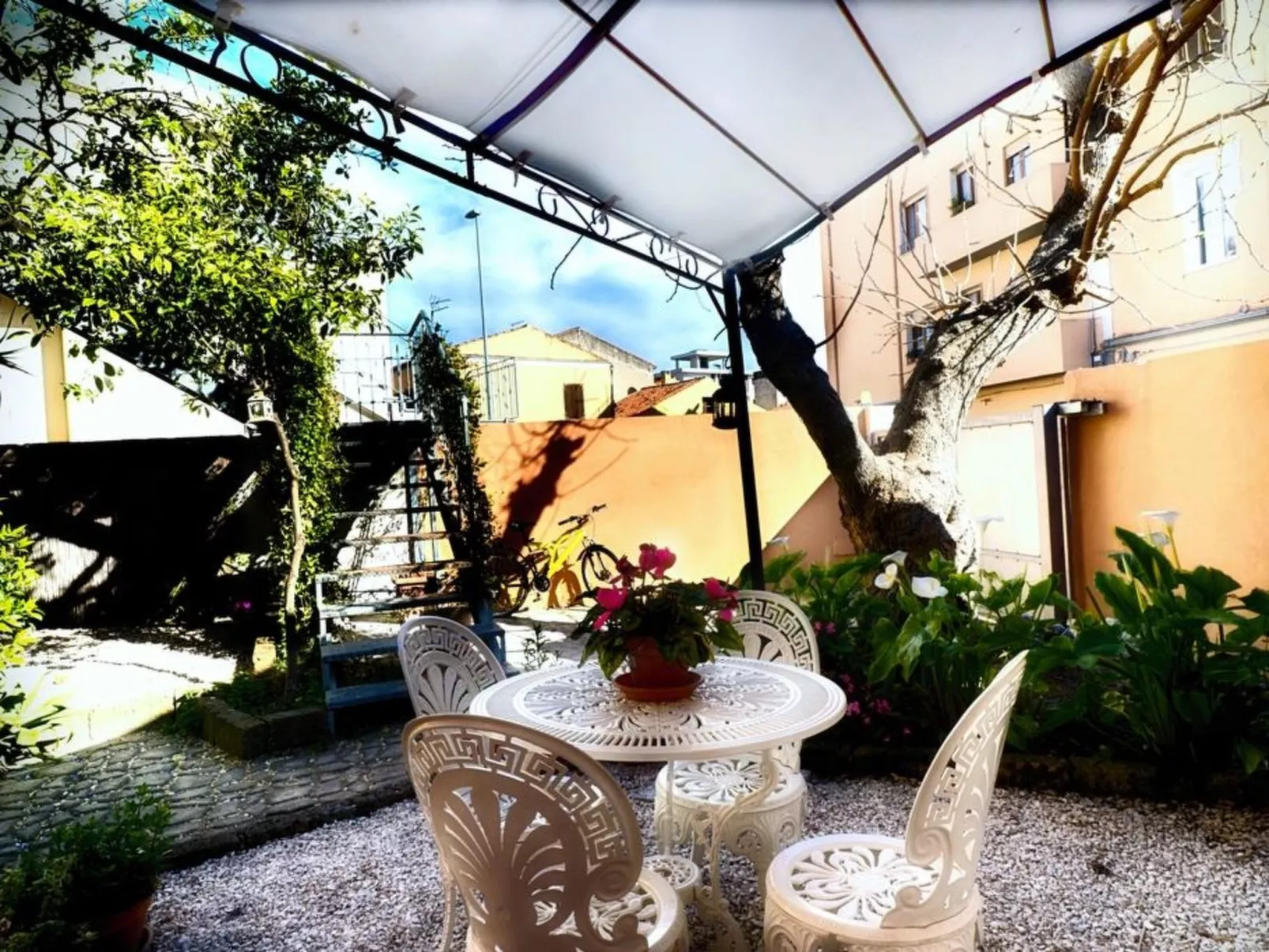 Gemütliche Zimmer im Herzen von Olbia - Buiten