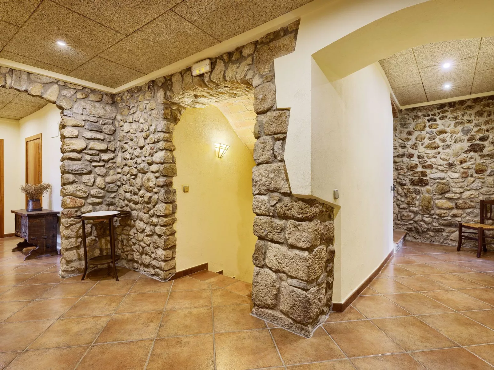 Landhaus, 8 Zimmer mit Bad, Schwimmbad, Tennis - Binnen