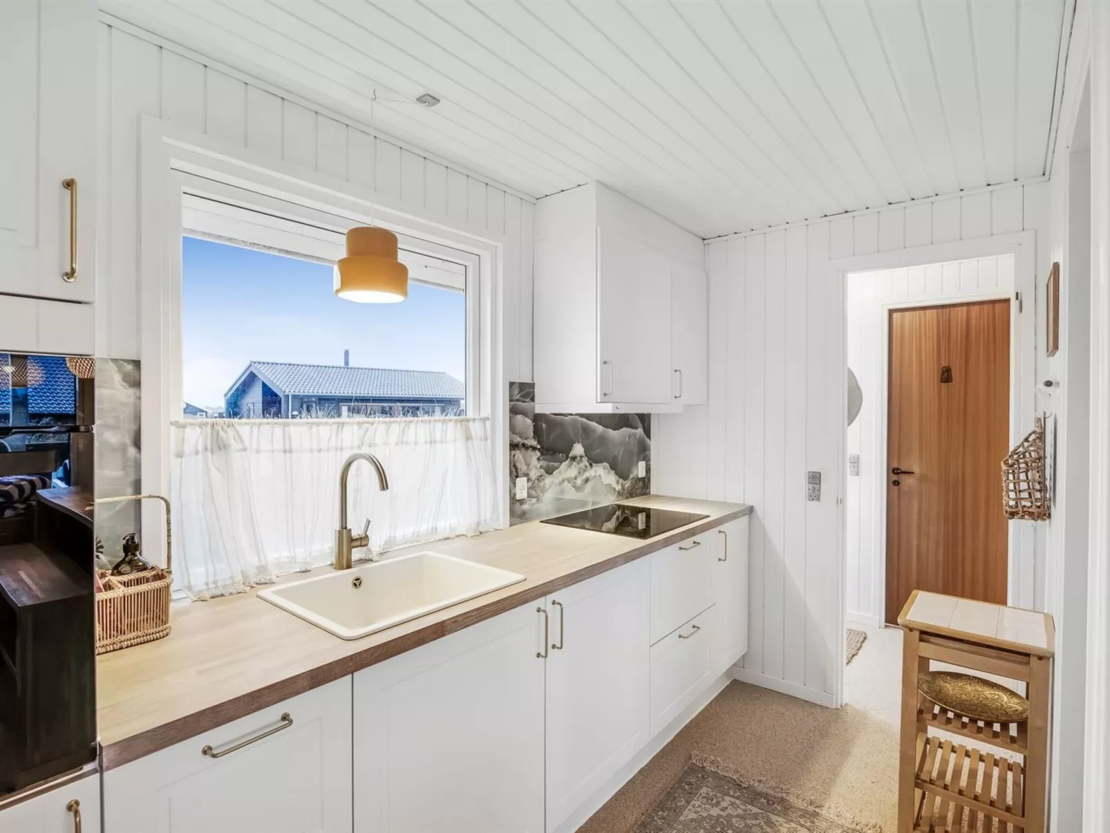 "Alvia" - 250m from the sea - Binnen