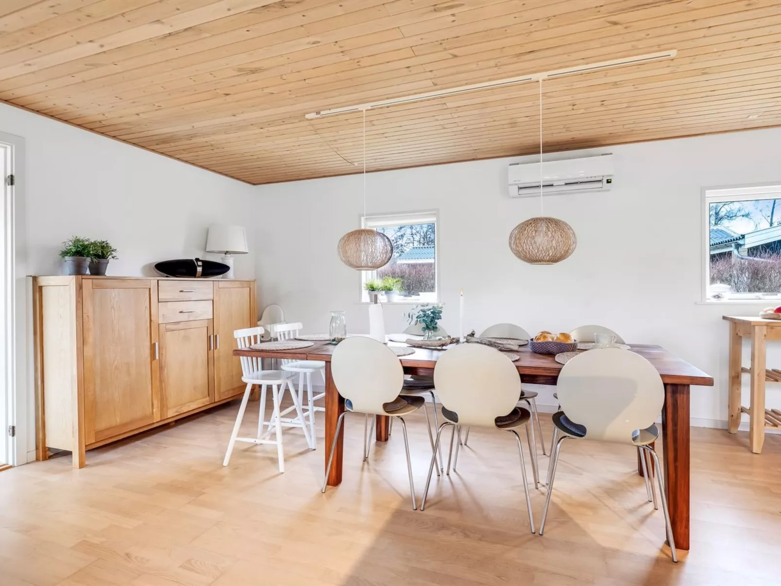 "Sampsa" - 350m from the sea - Binnen