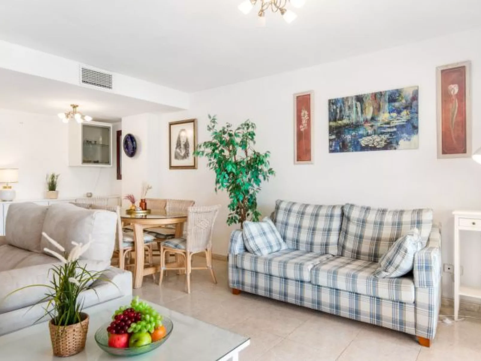 Apartment Zafiro - PlusHolidays - Image-tags.info