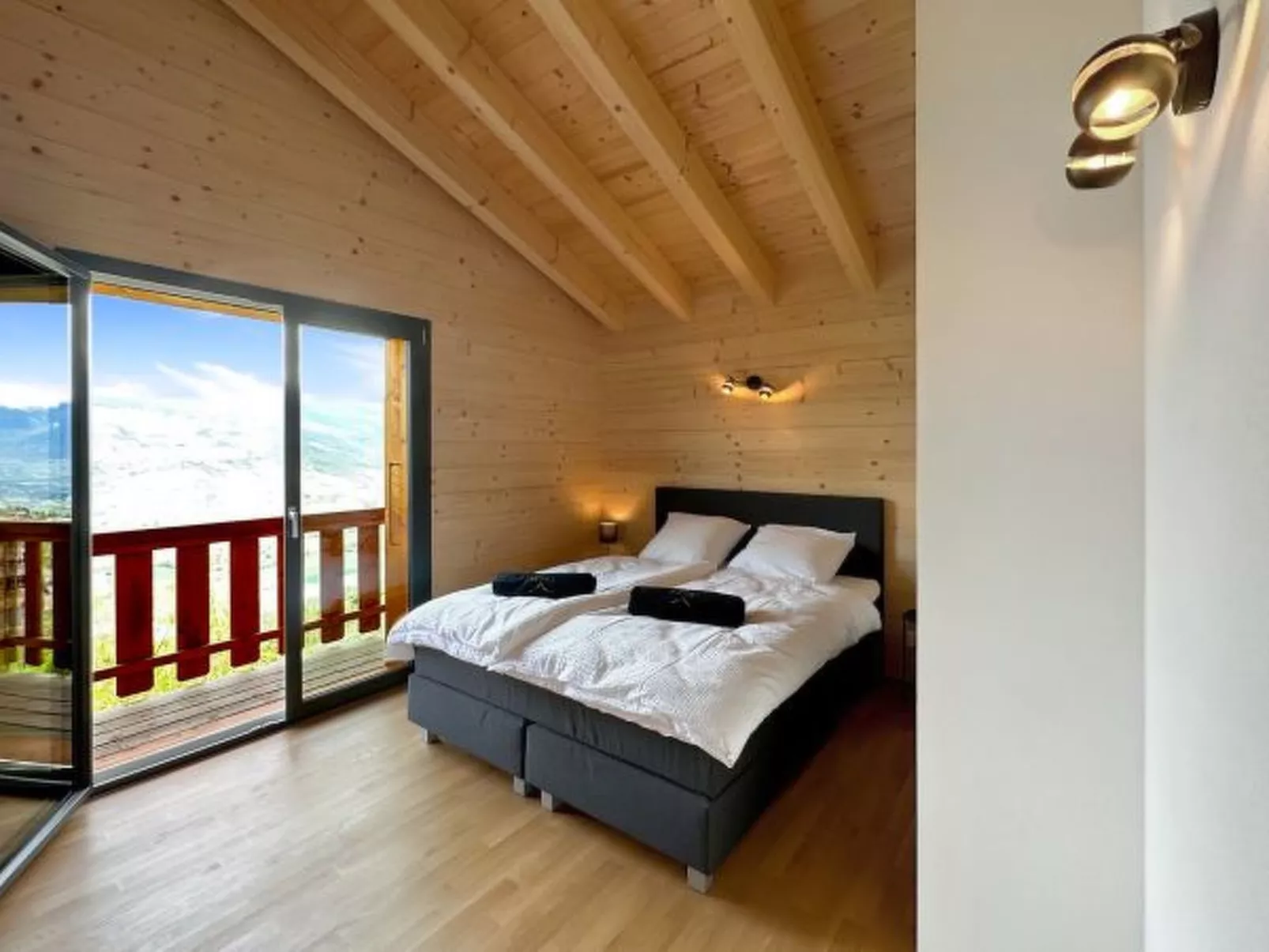 My Mountain Paradise in the Swiss Alps - Binnen