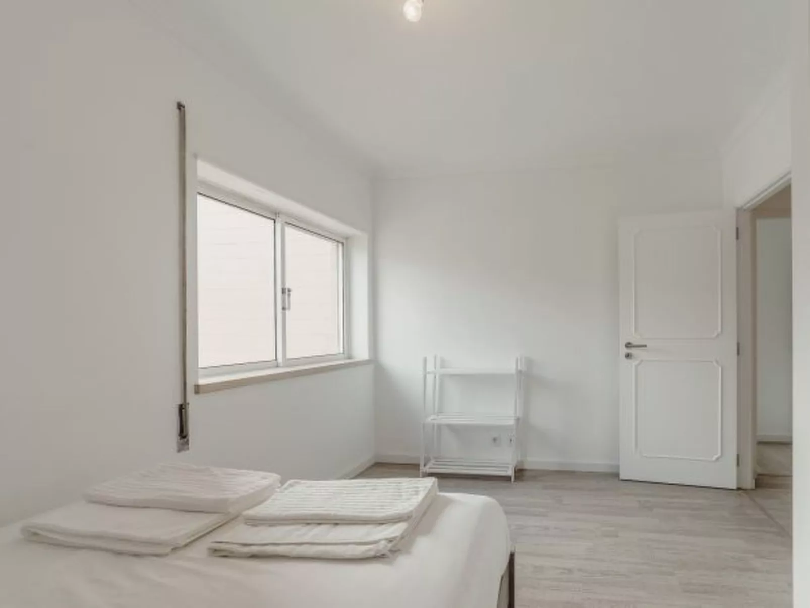 GAIA TERRACE with ELEVATOR by VACATIONY - Binnen