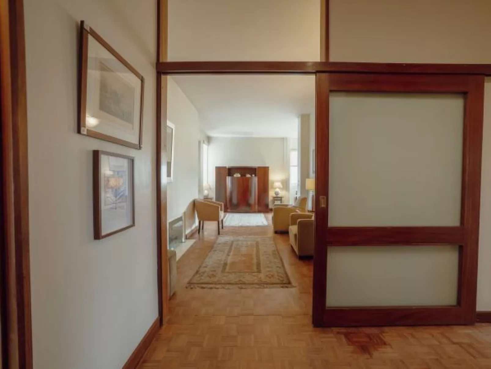 GRAND BOTANIC GARDEN APARTMENT by VACATIONY - Binnen