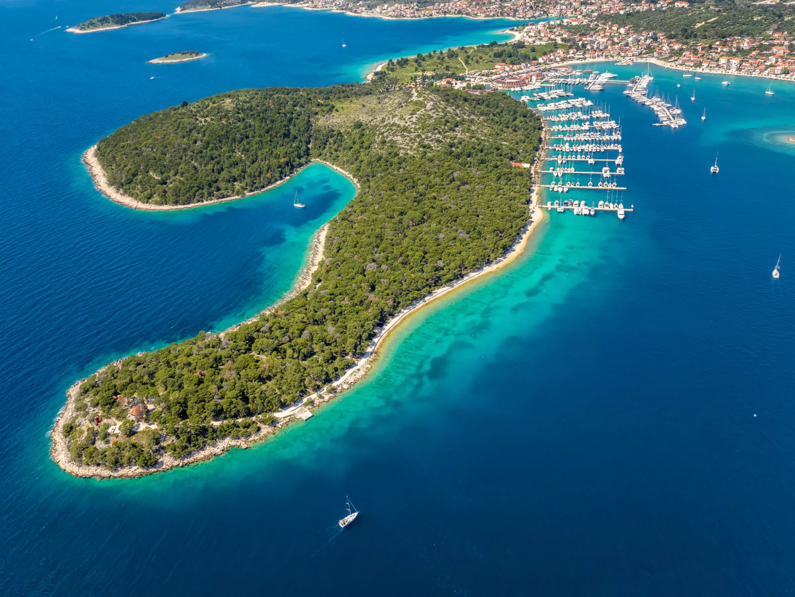 Wohnung "Niva 1" mit Blick auf das Wasser - Omgeving