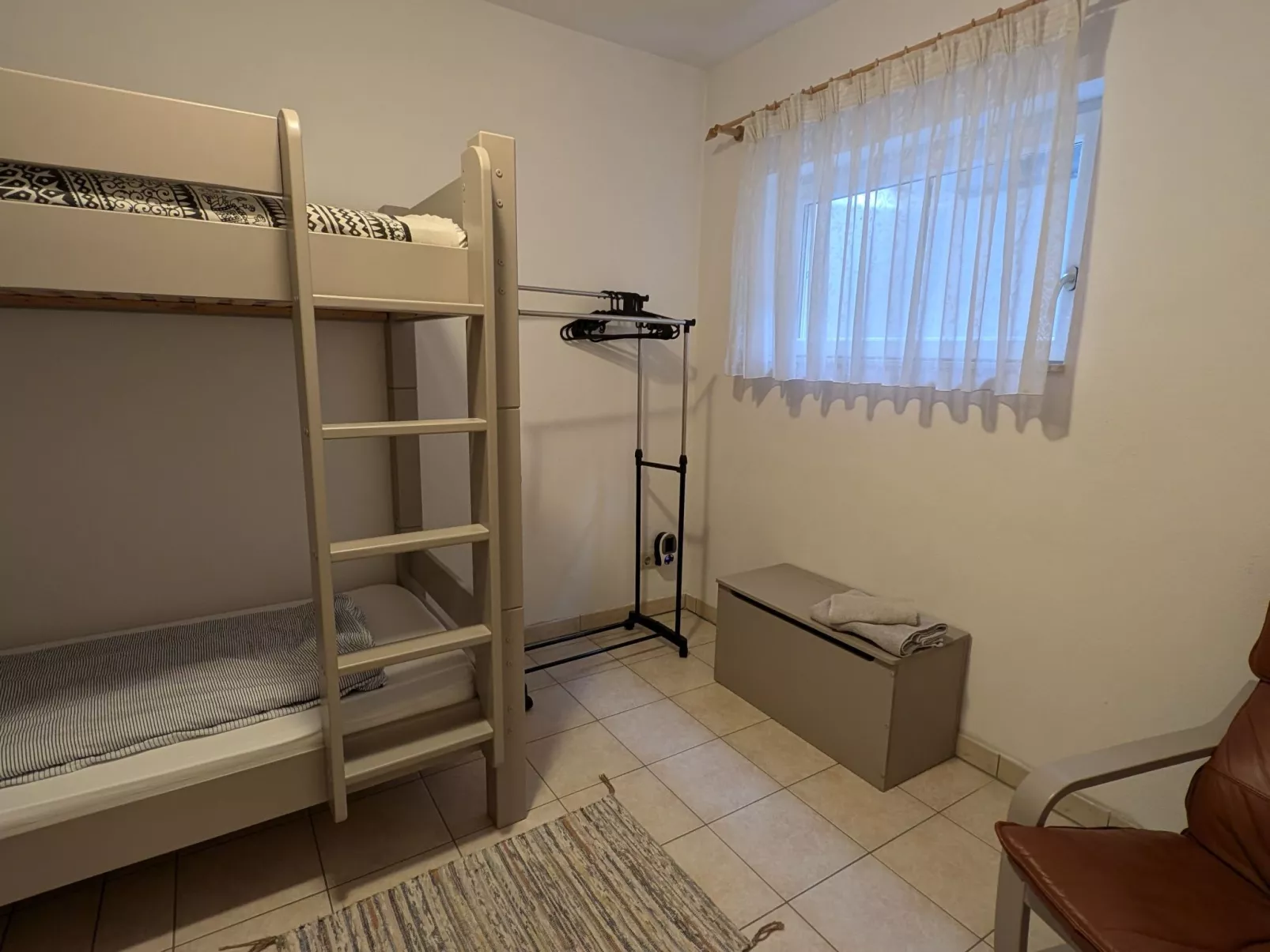 Look wide - Image-tags.info