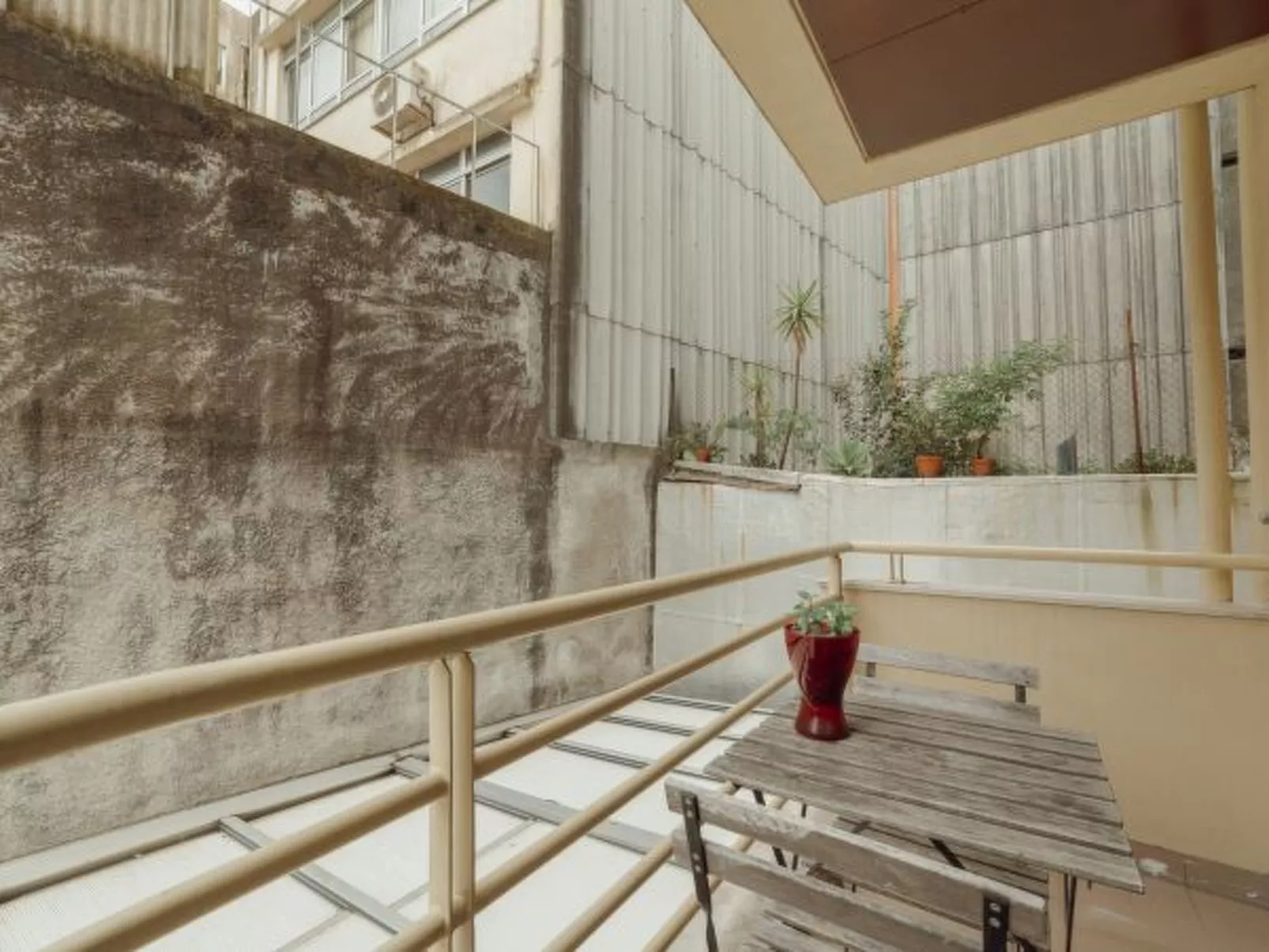 DOWNTOWN TRINDADE WITH TERRACE by VACATIONY - Binnen