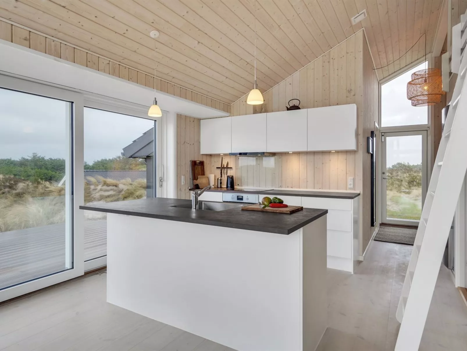 "Marjorie" - 400m from the sea - Binnen