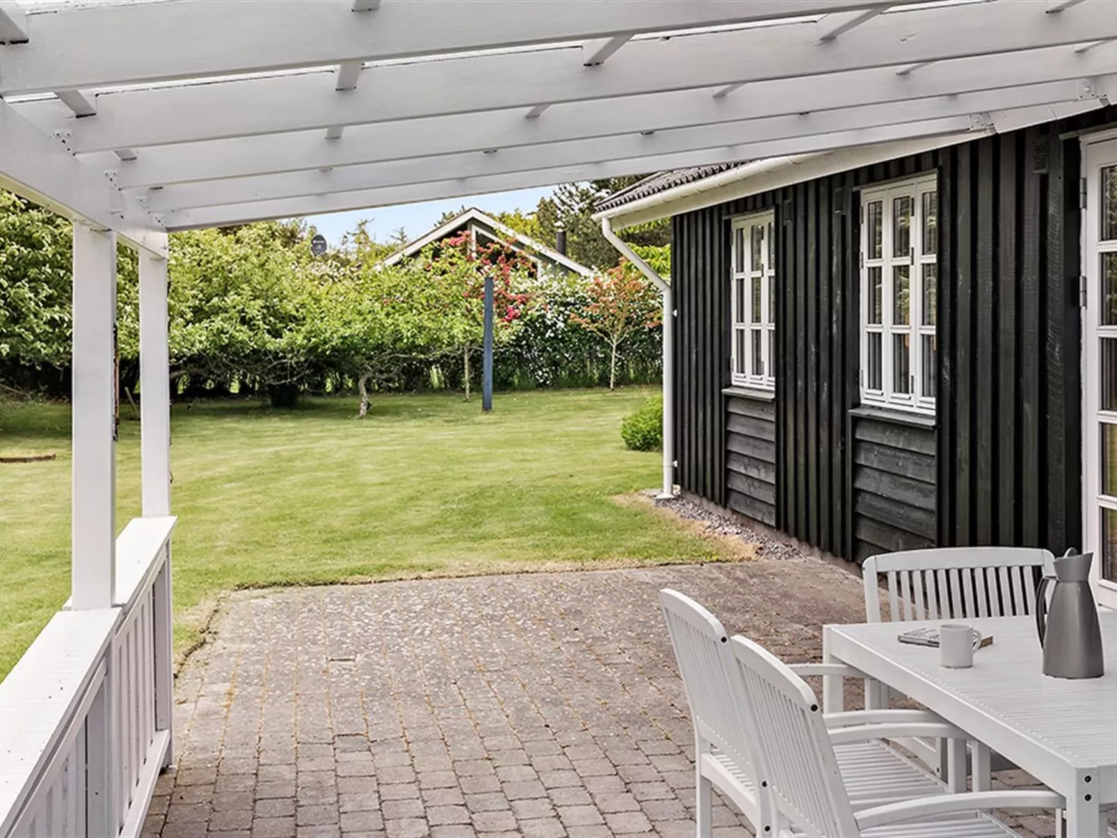 "Skrolan" - 200m from the sea - Buiten