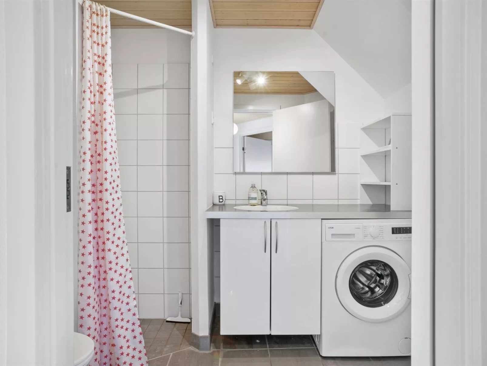 "Heraldina" - 700m from the sea - Binnen