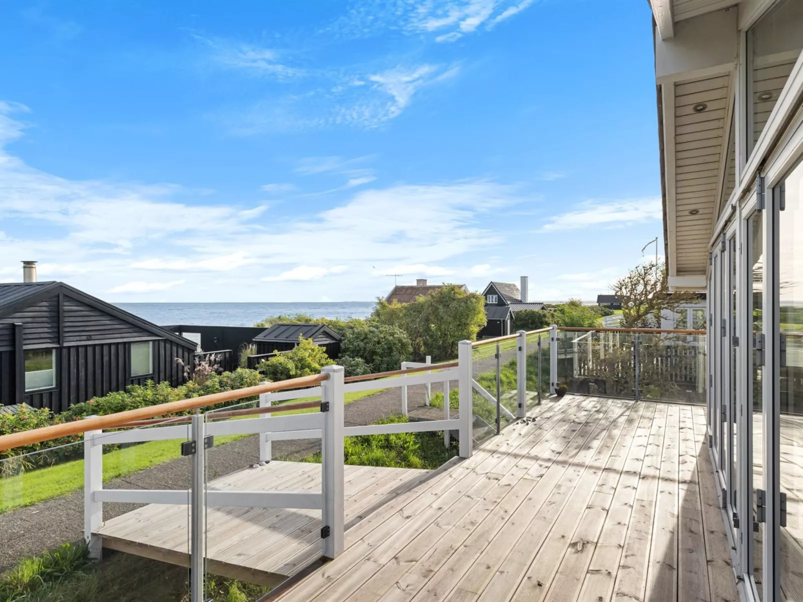 "Engelbertine" - 30m from the sea - Buiten