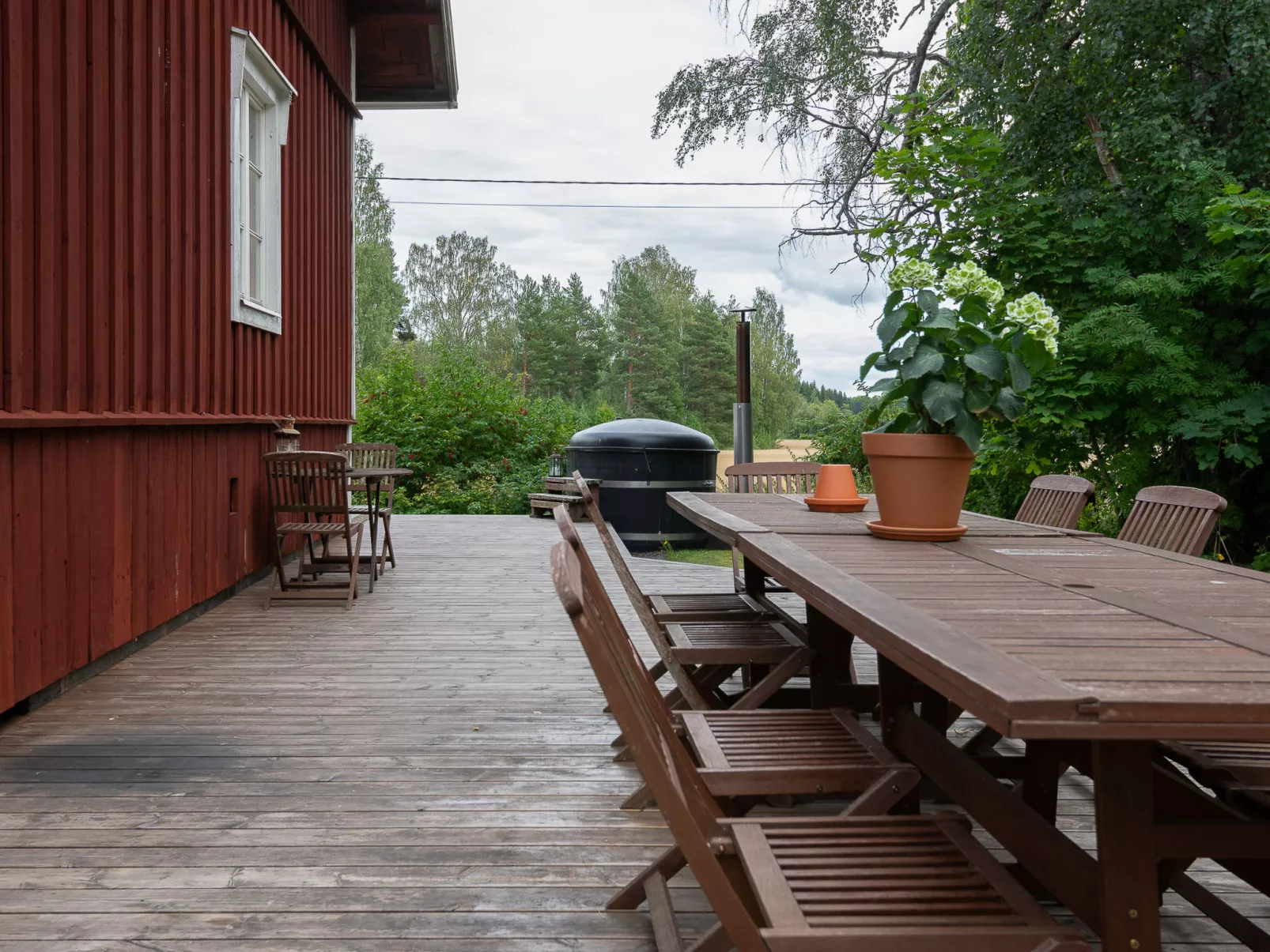 Virtaan väentupa - Binnen