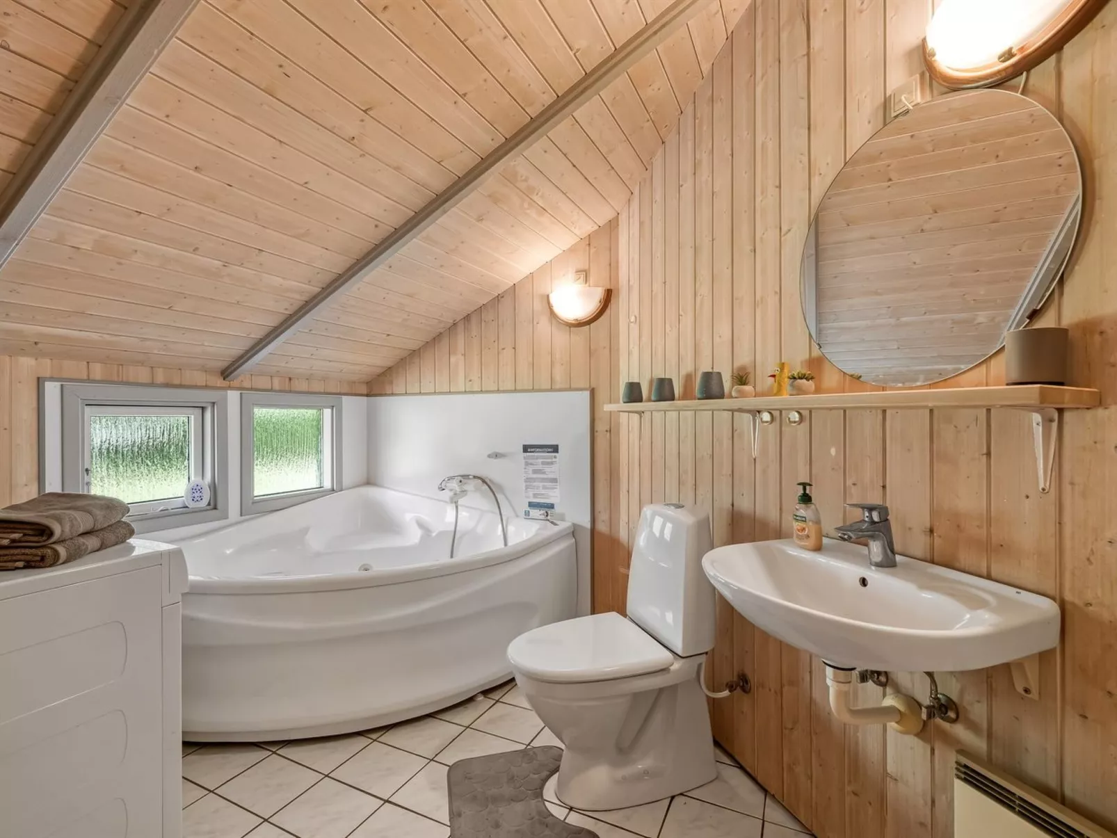 "Kuisma" - 11km from the sea - Binnen