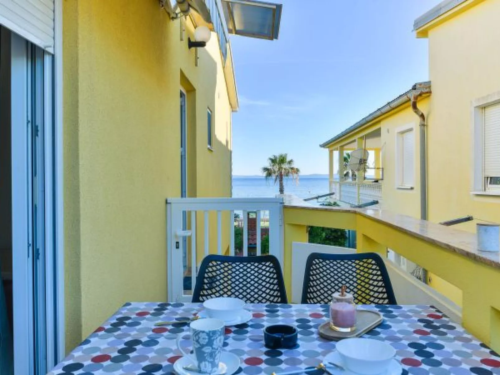 Holiday Apartment Inga Brown with exit to the beac - Image-tags.info