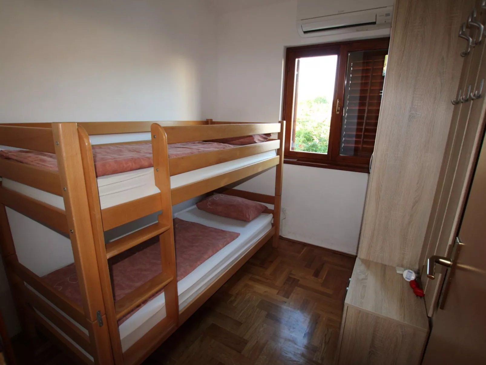 Villa Neela / HR-11039-01 - Image-tags.info