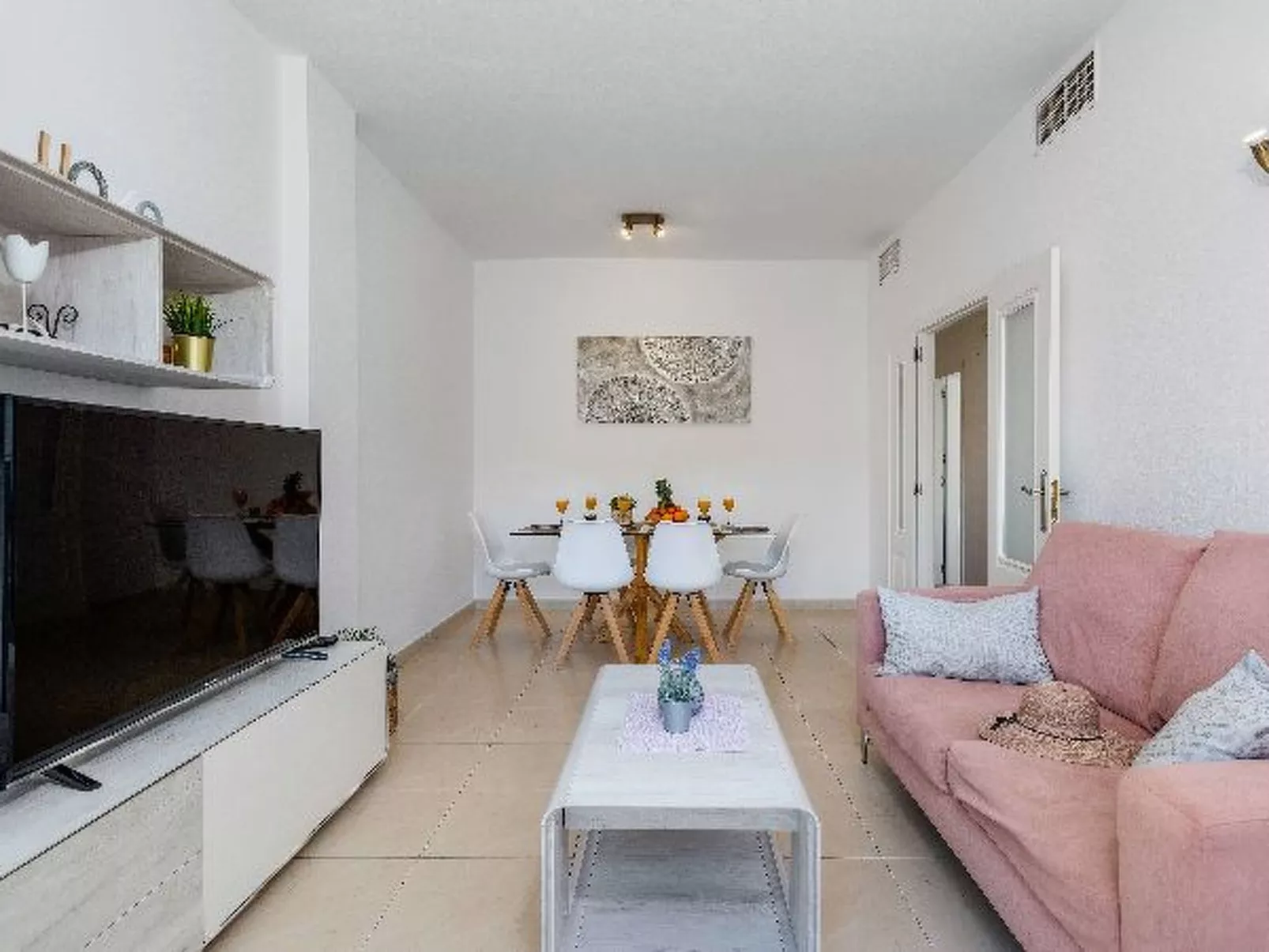 Apartment Happy -  PlusHolidays - Image-tags.info