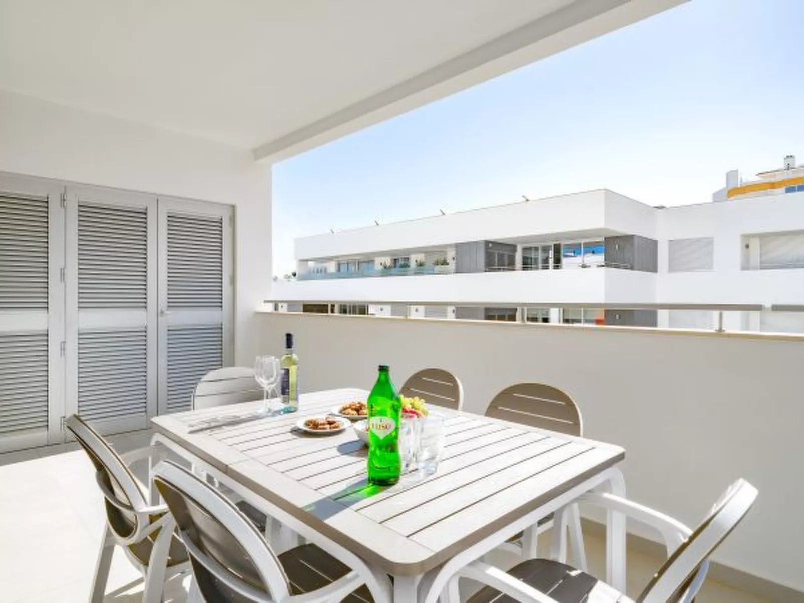 Lagos town centre apartment - Binnen