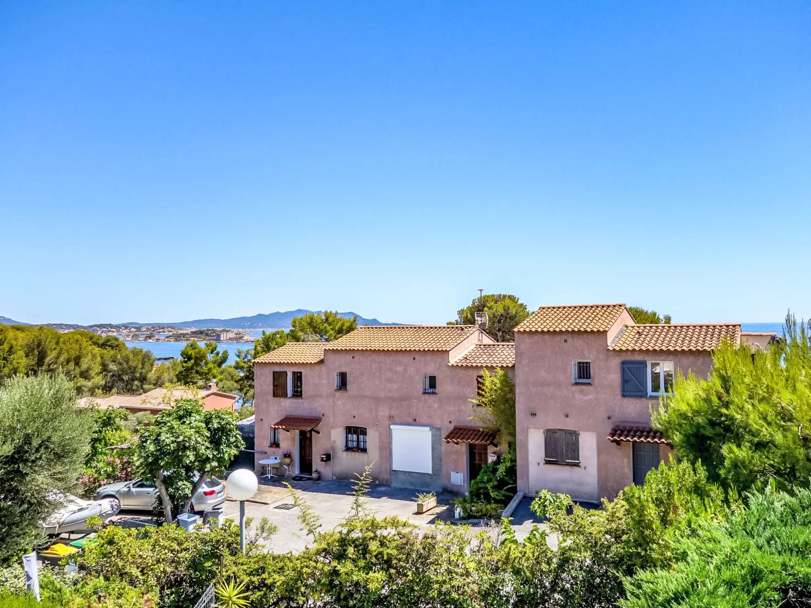 Les Hameaux de l'Ile Rousse - Buiten