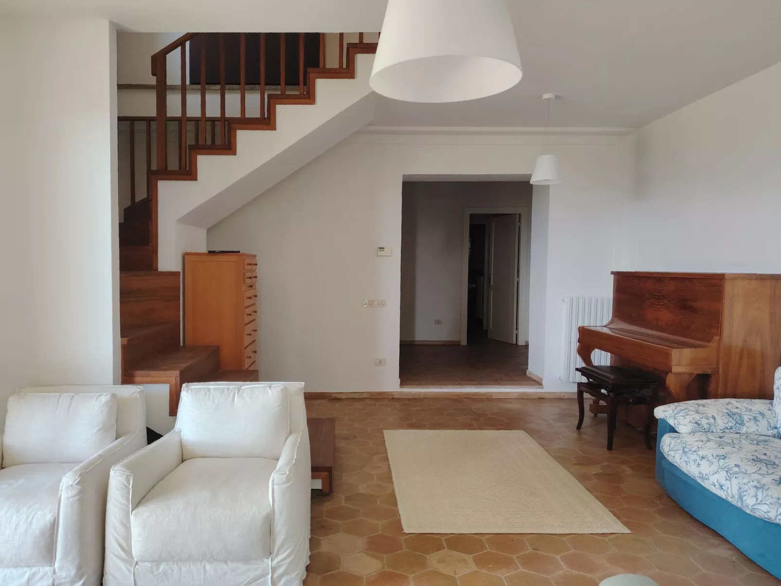 Hypatia-Zimmer - Binnen