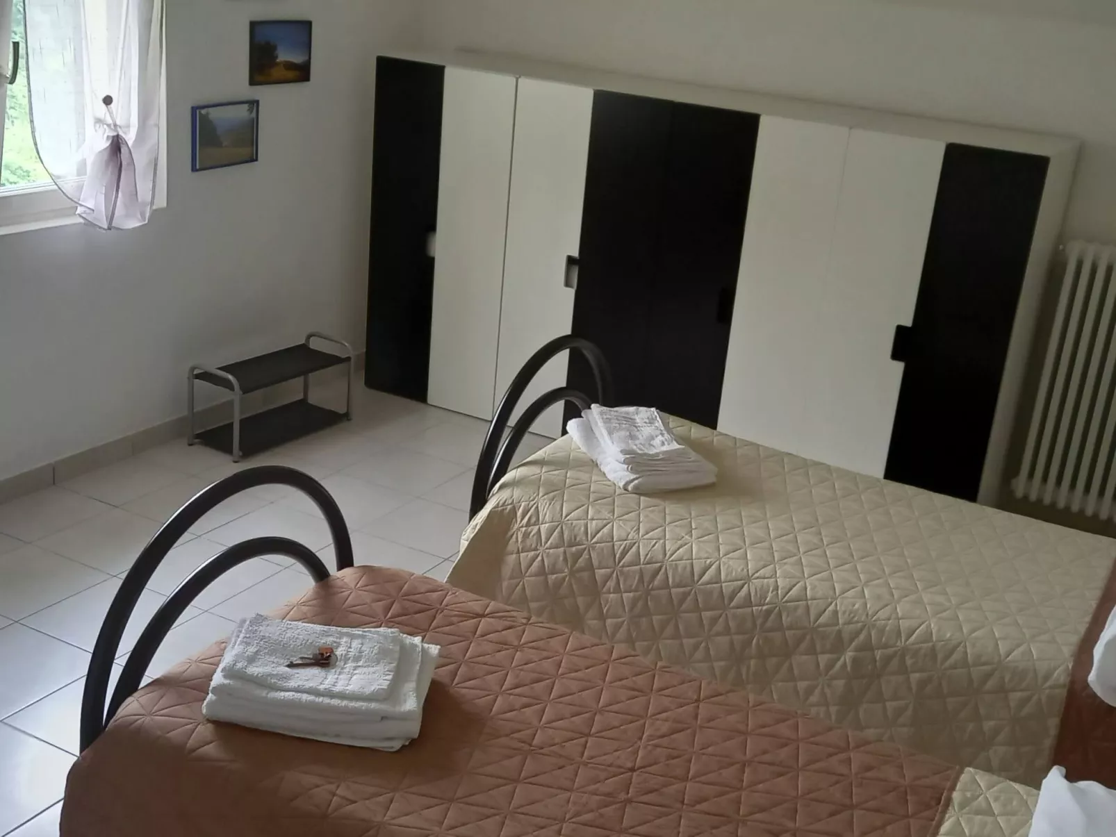 Ferienzimmer in Tolasudolsa Zimmer Frühstück - Binnen