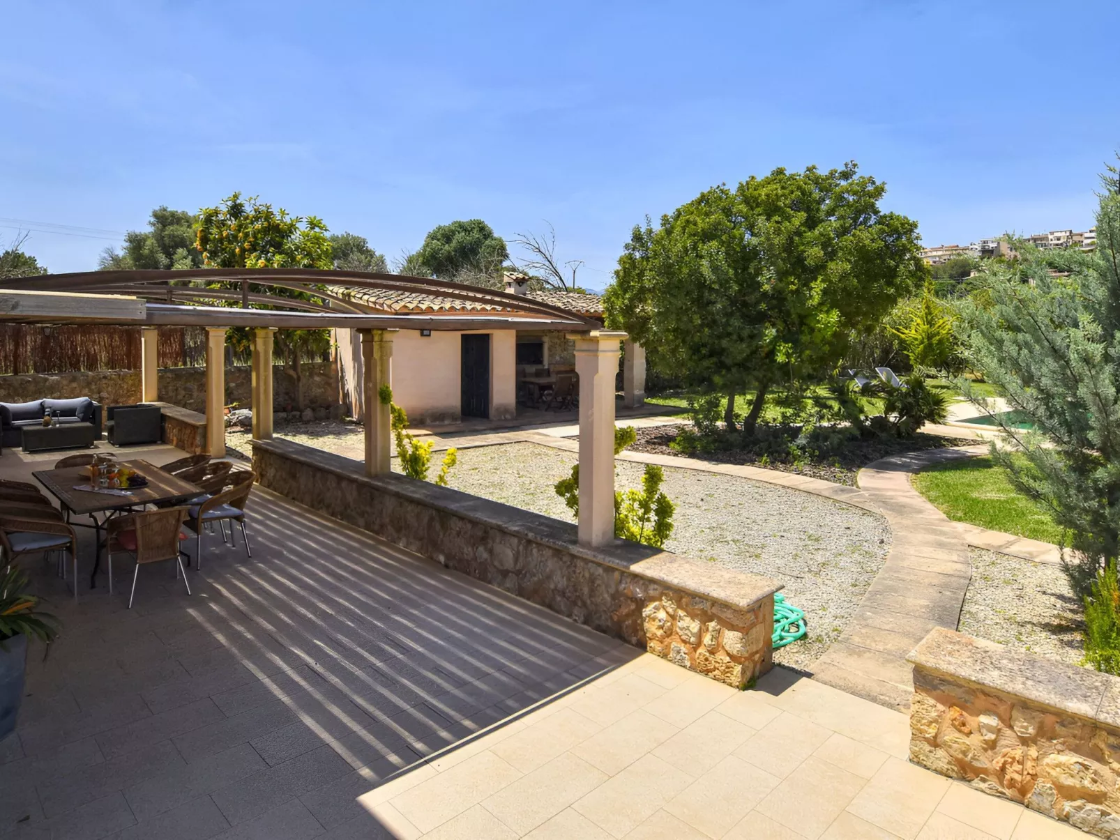 Restauriertes Landhaus in Búger - Buiten