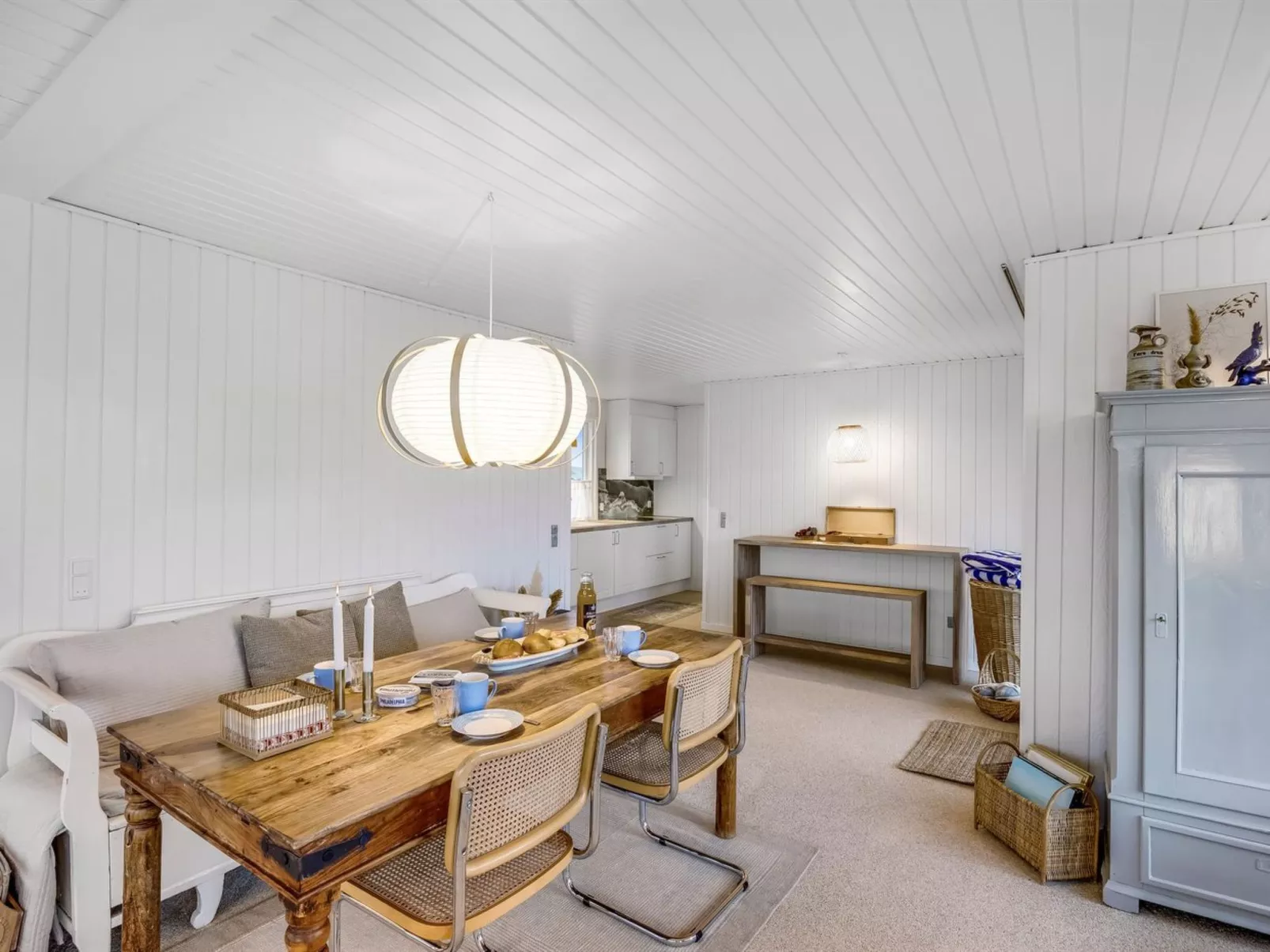 "Alvia" - 250m from the sea - Binnen