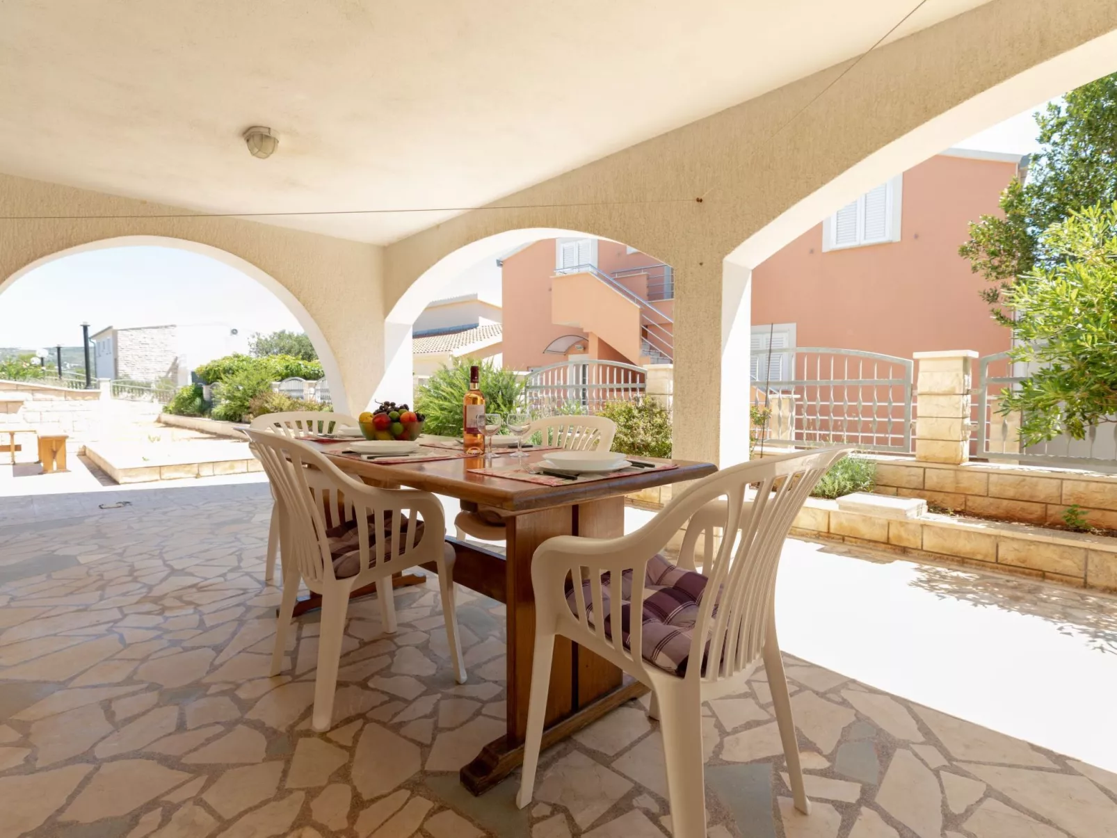 Wohnung "Maya S" mit Terrasse - Buiten