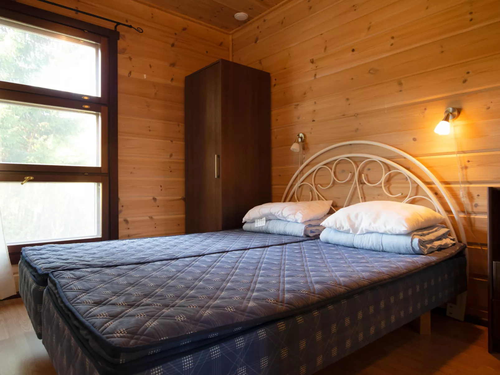 Tiirinniemi 27 a - Binnen