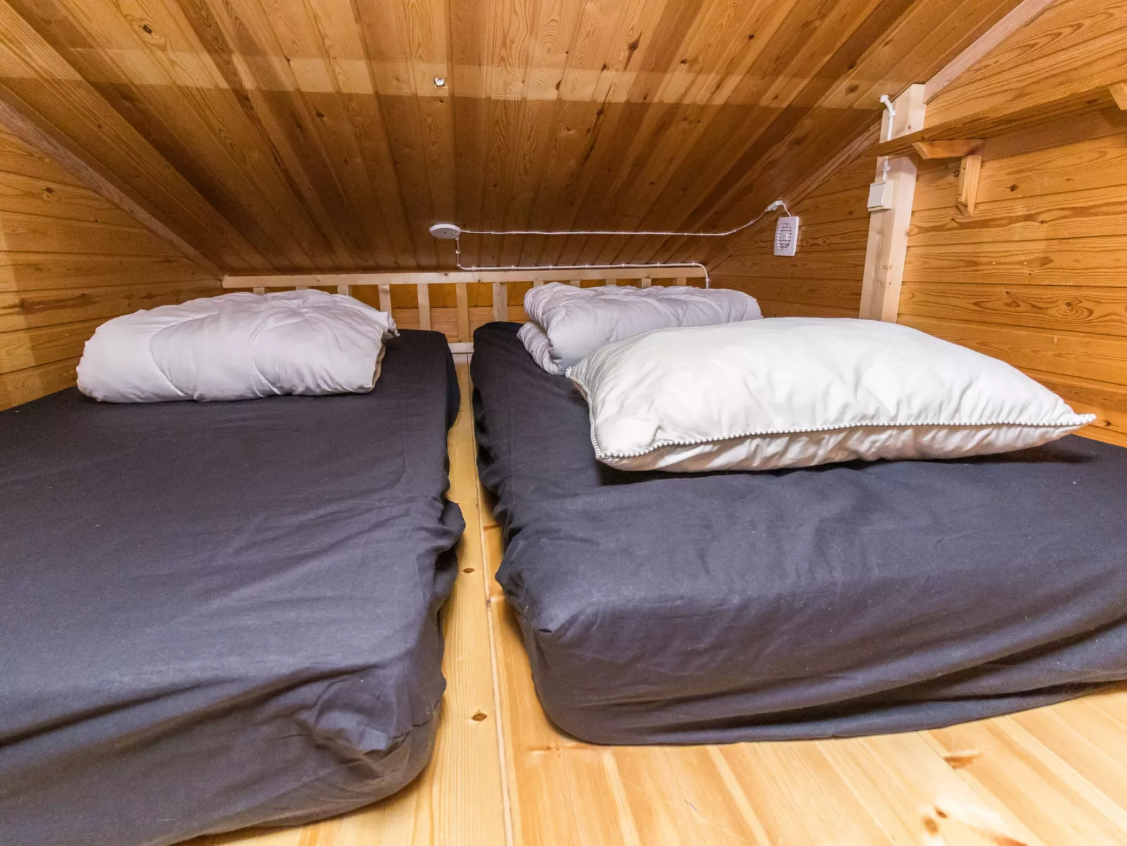 Kelokaltiokylä mökki 58 - Binnen