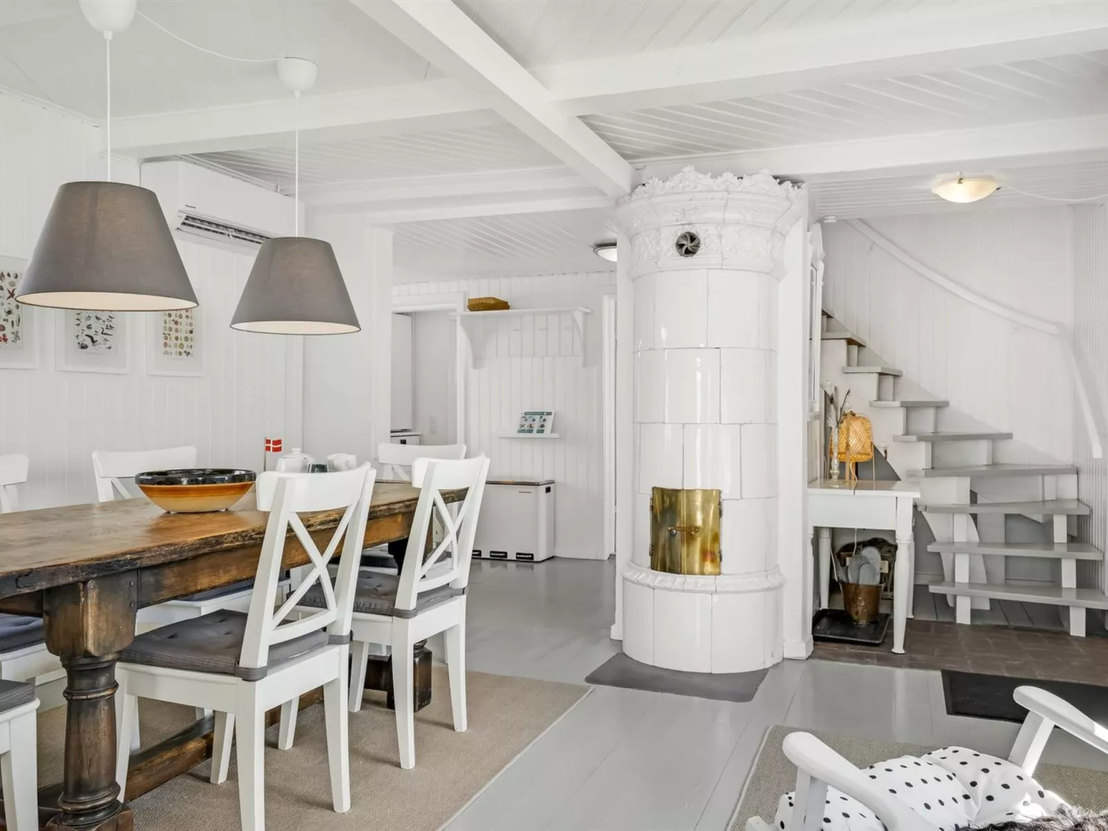 "Uddi" - 150m from the sea - Binnen