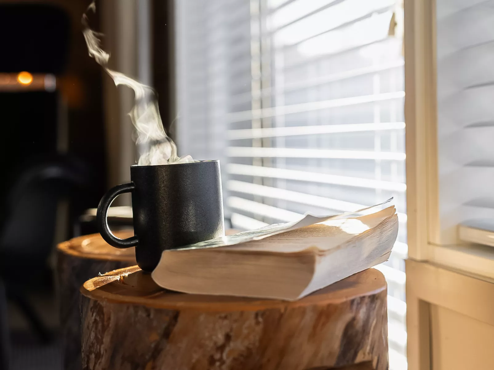 Loma-saaga 3 - Binnen