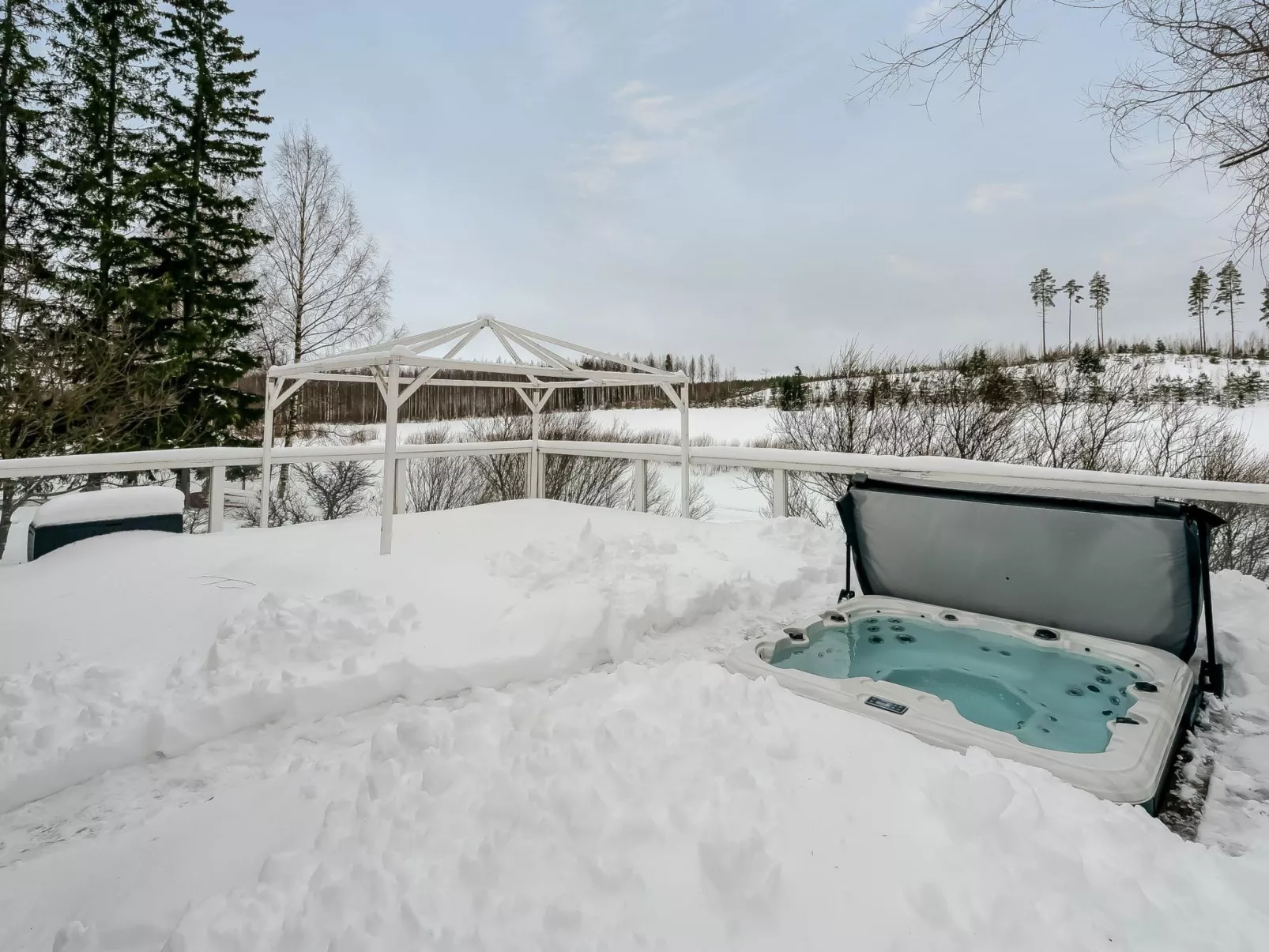 Mustijoenranta - Binnen