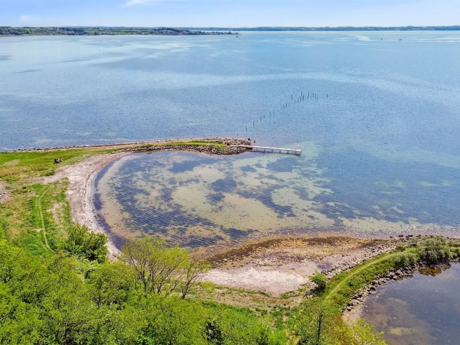 "Erin" - 200m from the sea - Buiten