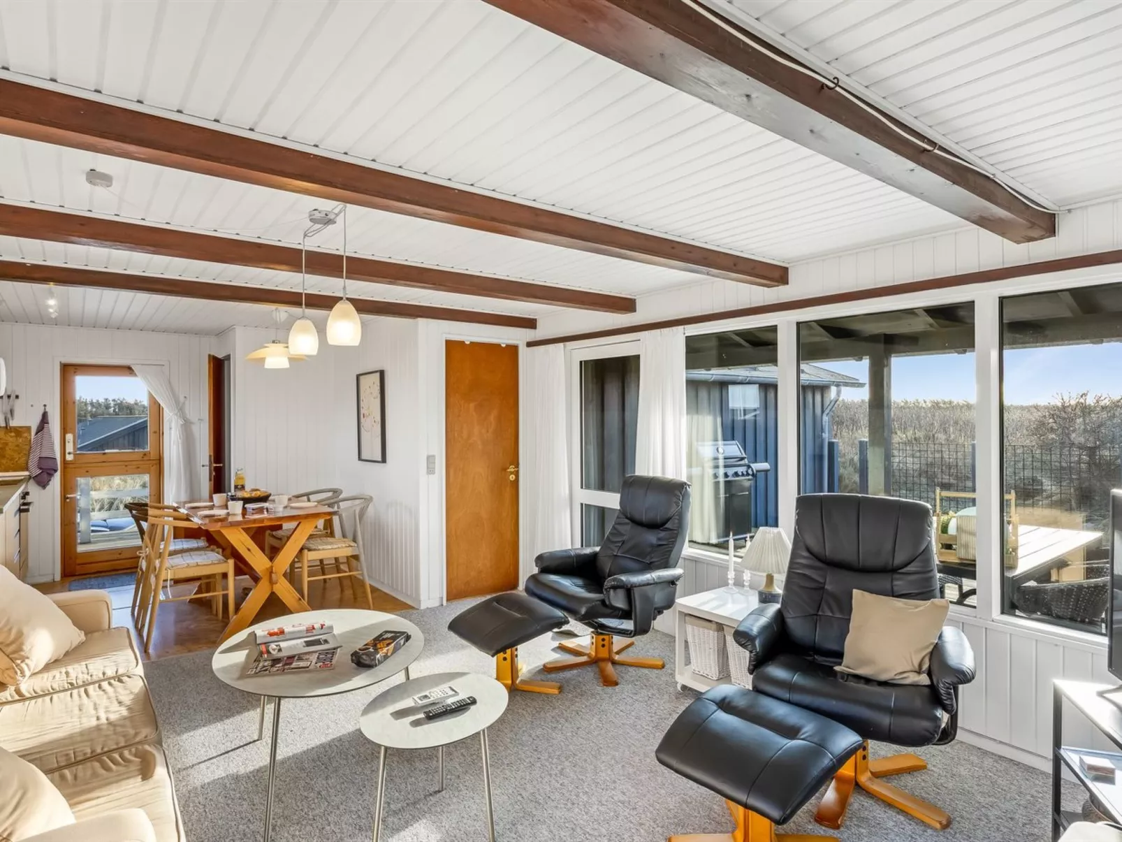 "Pihla" - 150m from the sea - Binnen