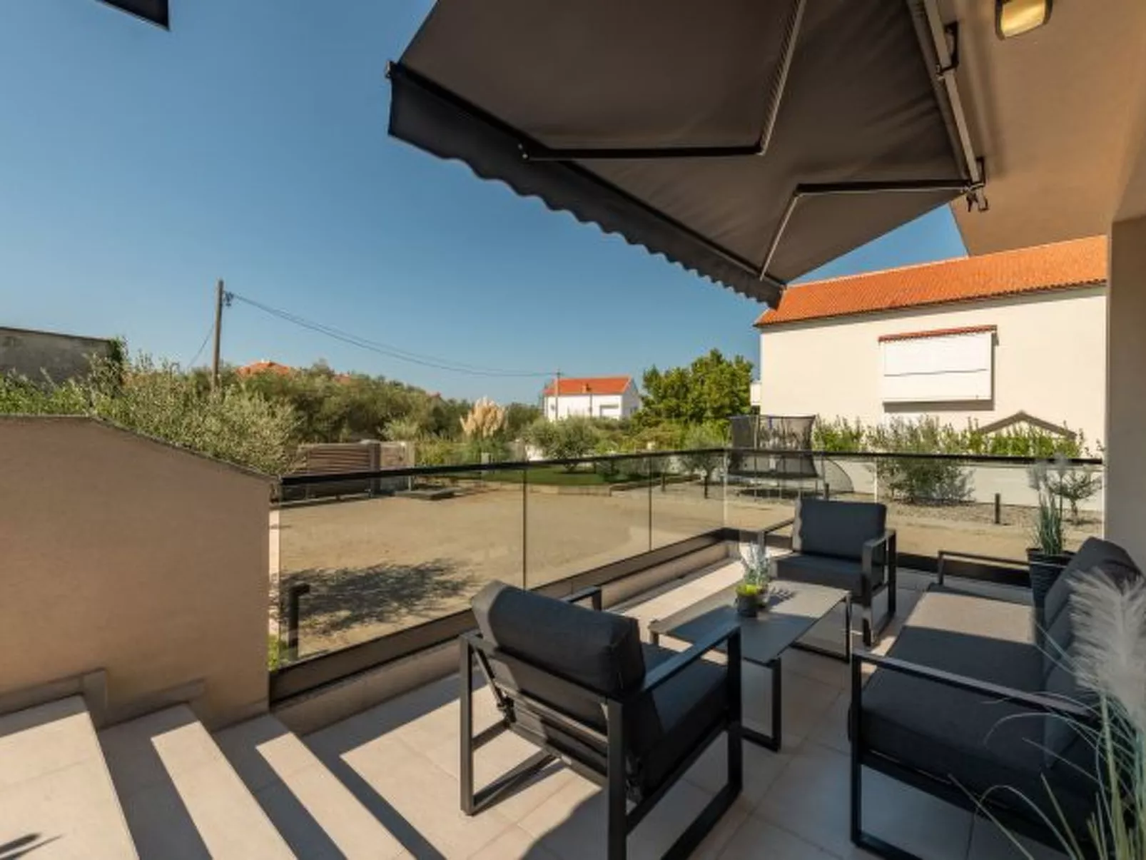 Villa Miranda with pool - Image-tags.info