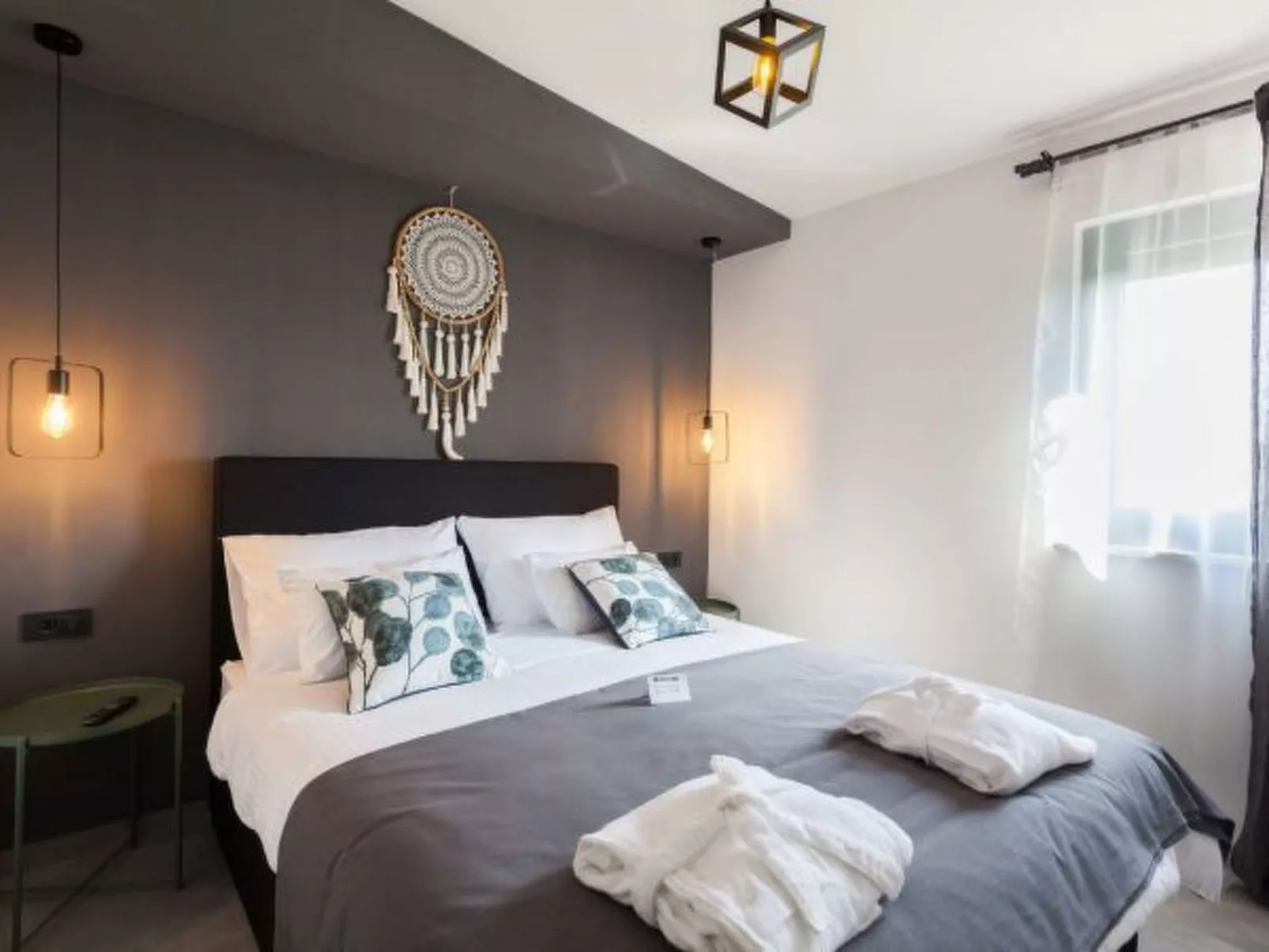 Villa Royal with heated pool - Image-tags.info